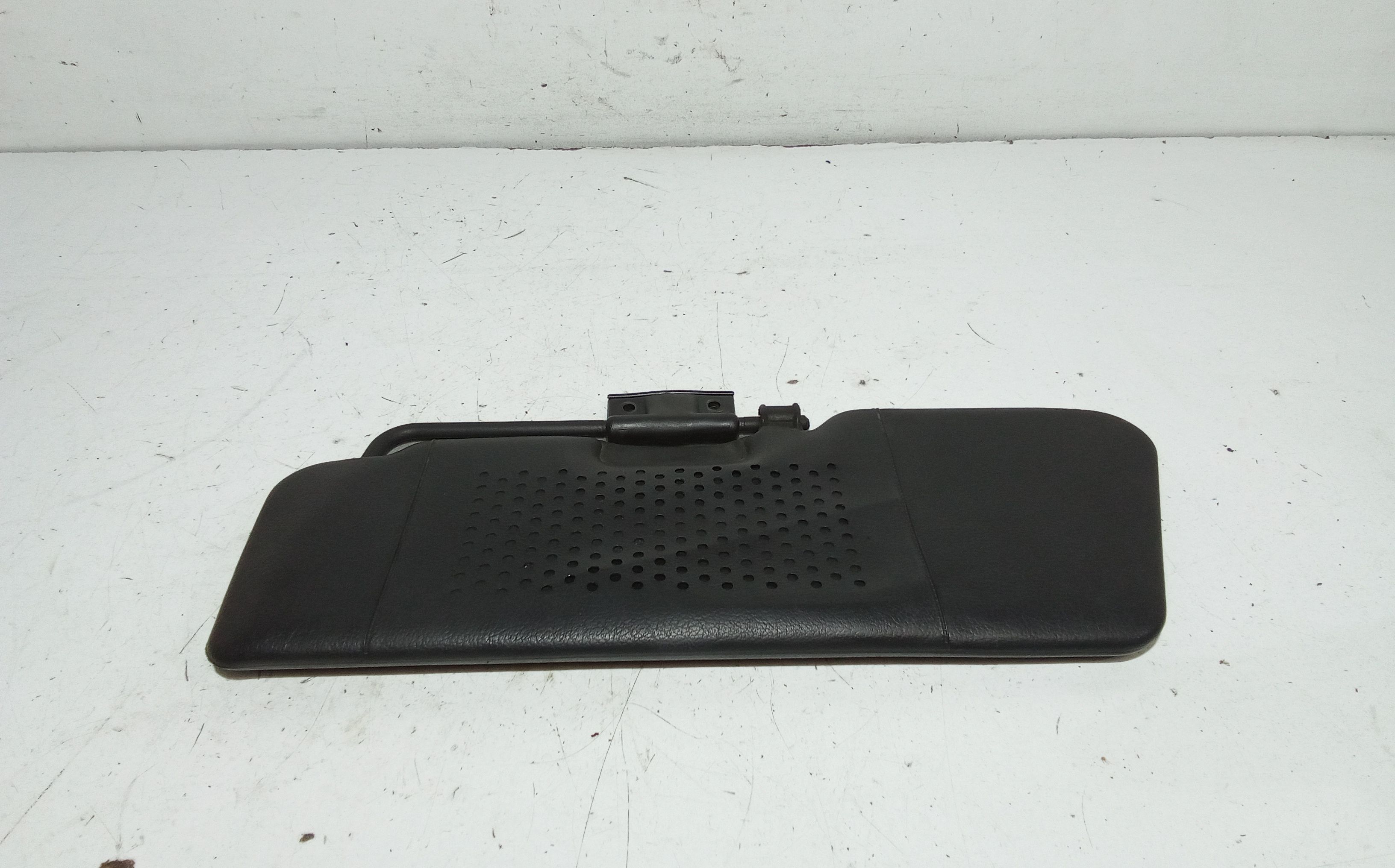 Aletta Parasole Parabrezza Sinistro 714655080 Usato