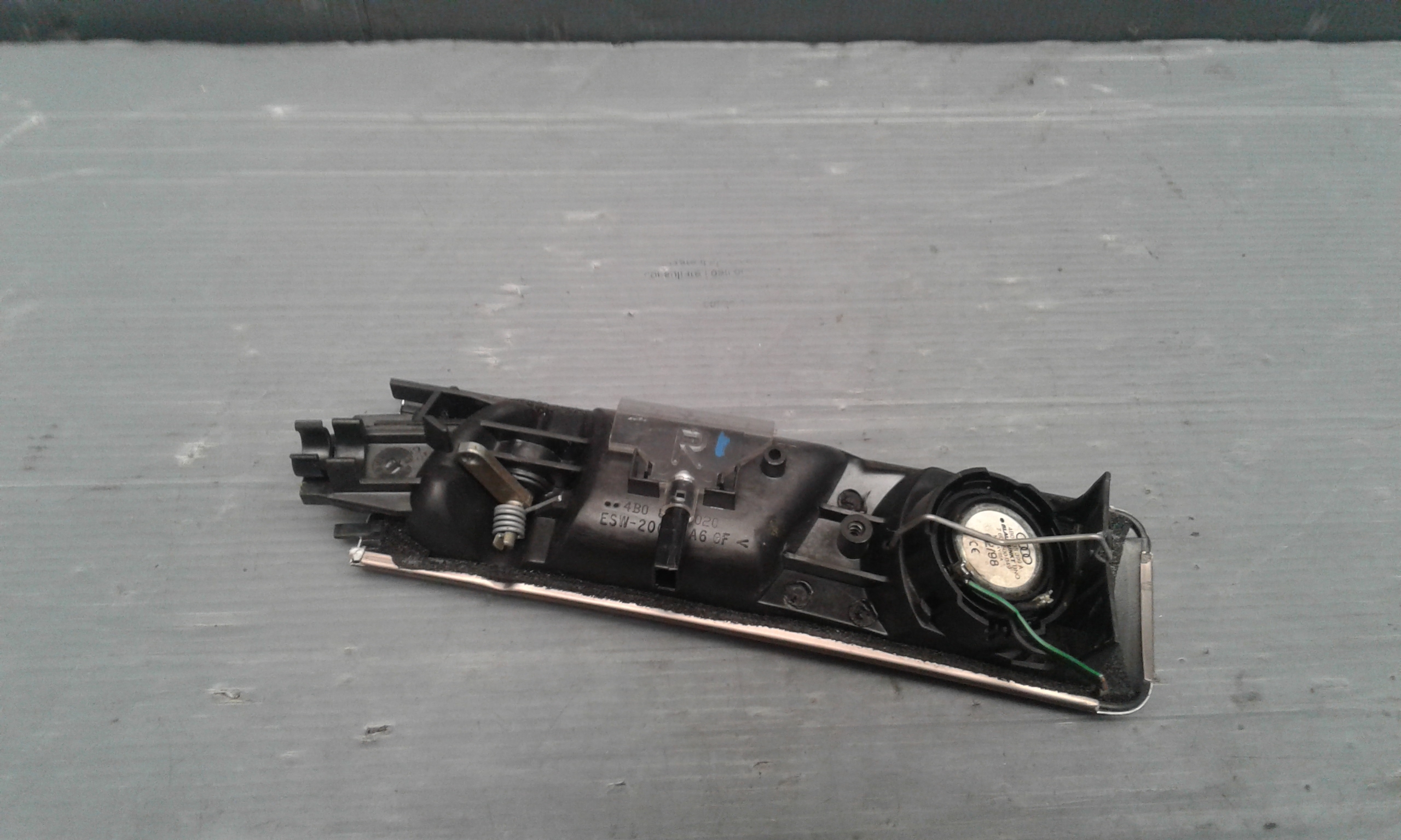 Maniglia Int. Apertura Porta Post. Destro 4B0839020A8TP Usato