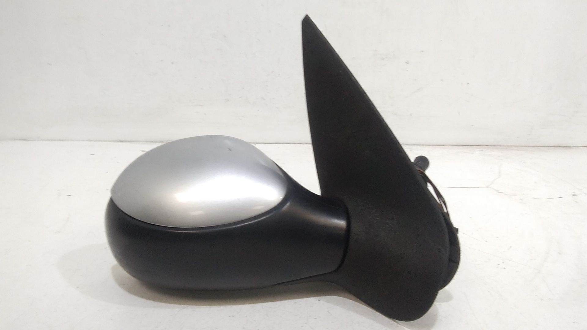 Retrovisore Est. Destro 1607127980 Usato