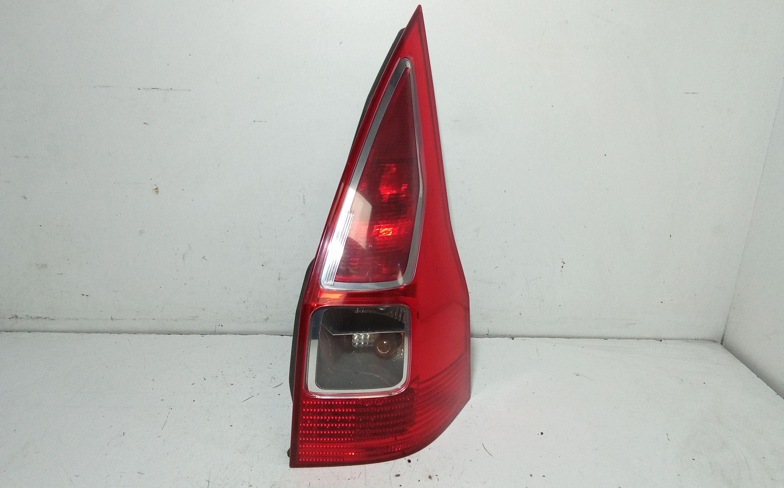 Fanale Post. Destro 8200413216 Usato