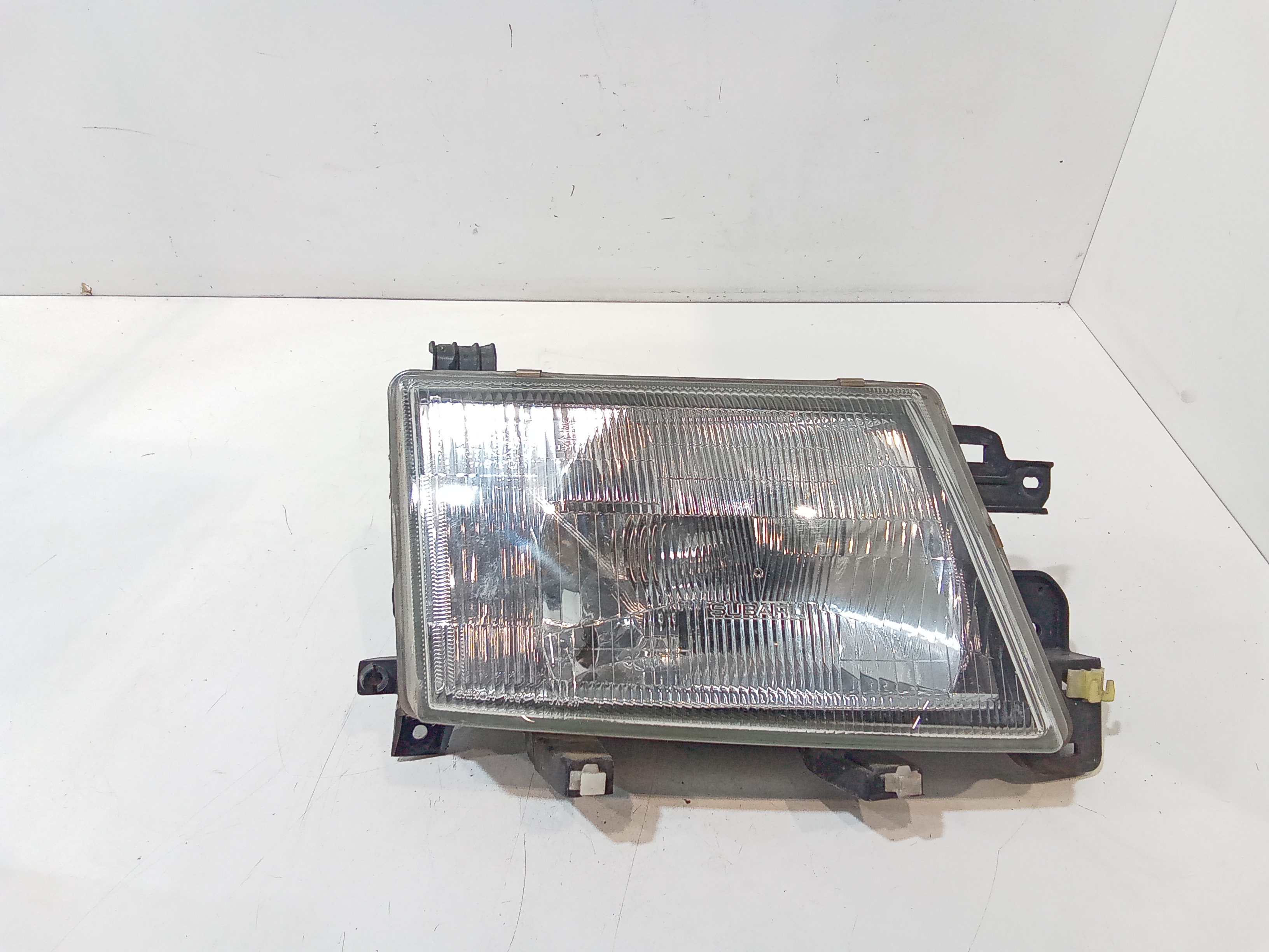 Proiettore Destro 84001FC042 Usato