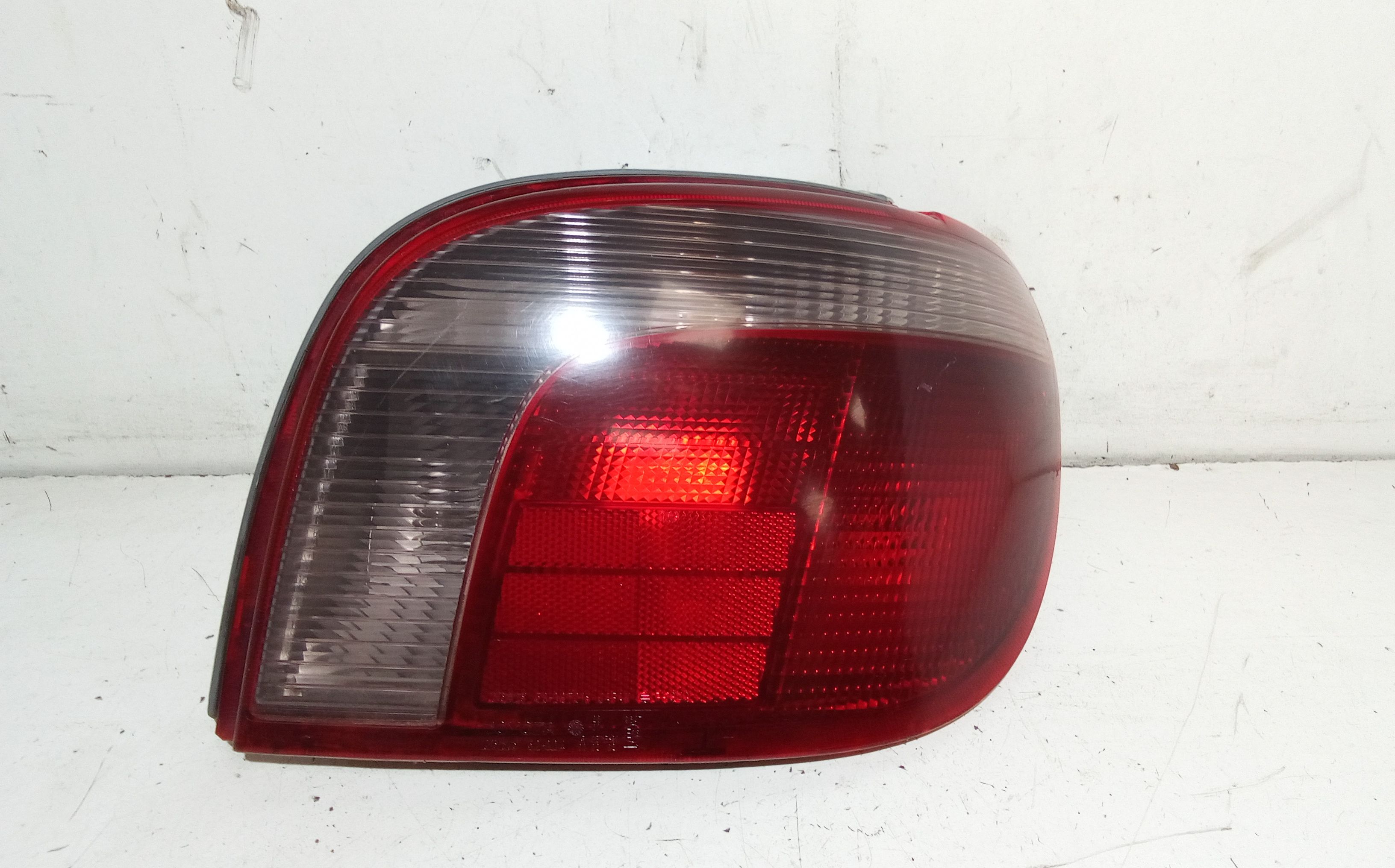 Fanale Post. Destro 815500D010 Usato