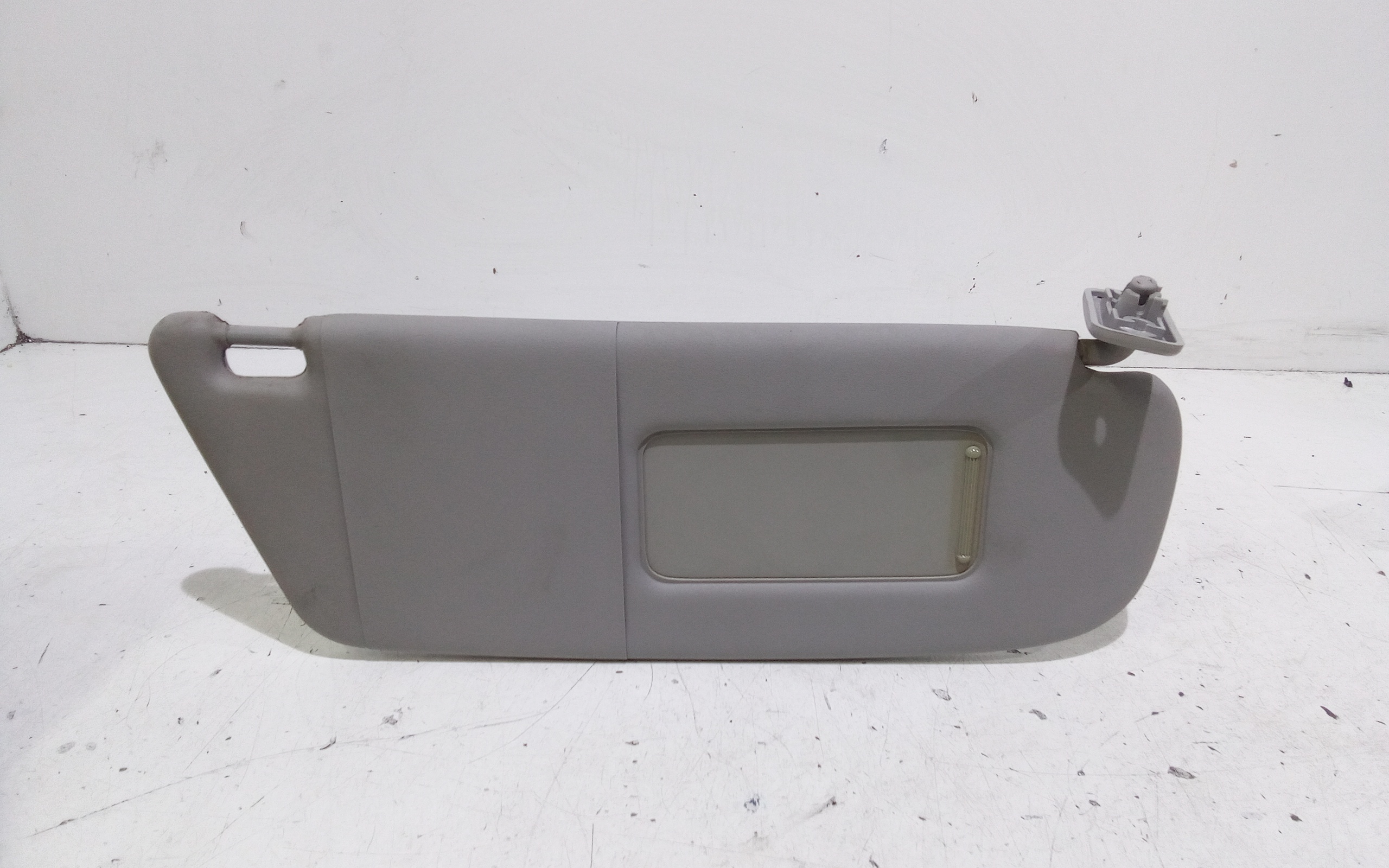 Aletta Parasole Parabrezza Destro 13130073 Usato