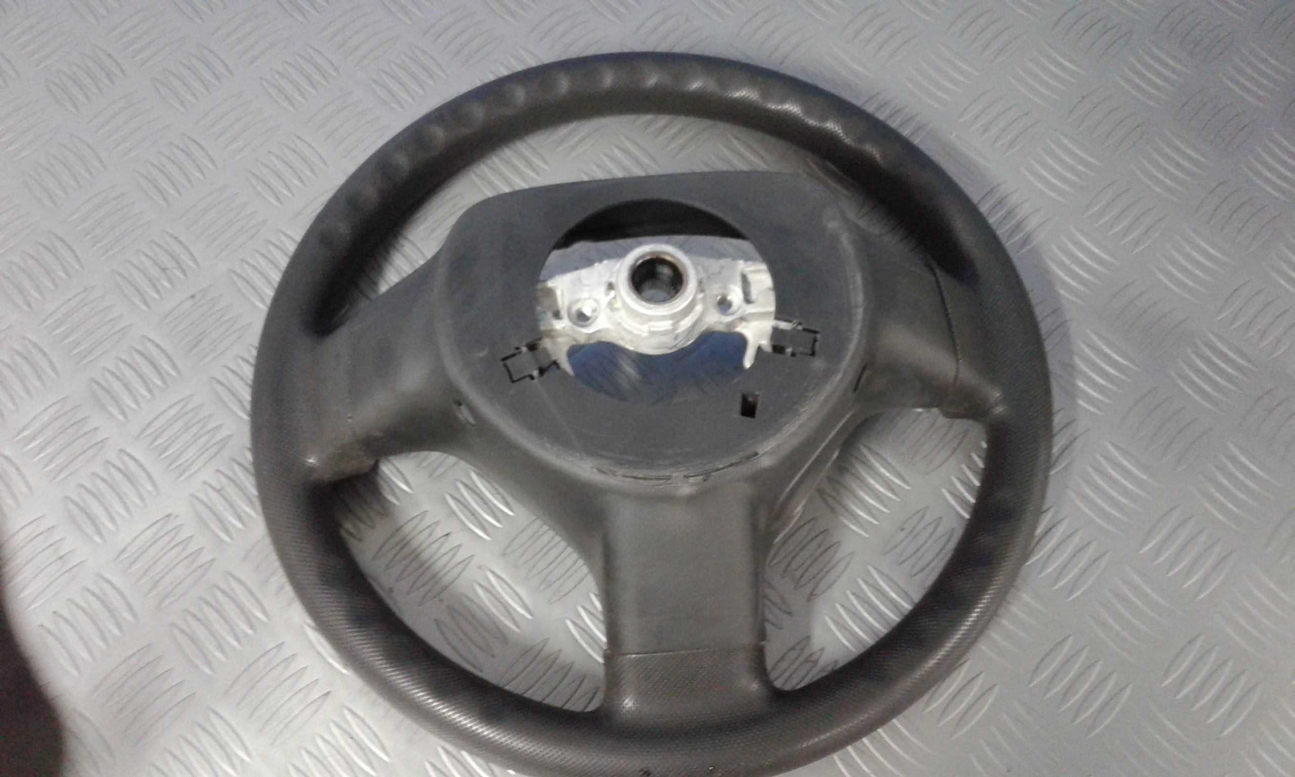 Volante 16099527ZD Usato