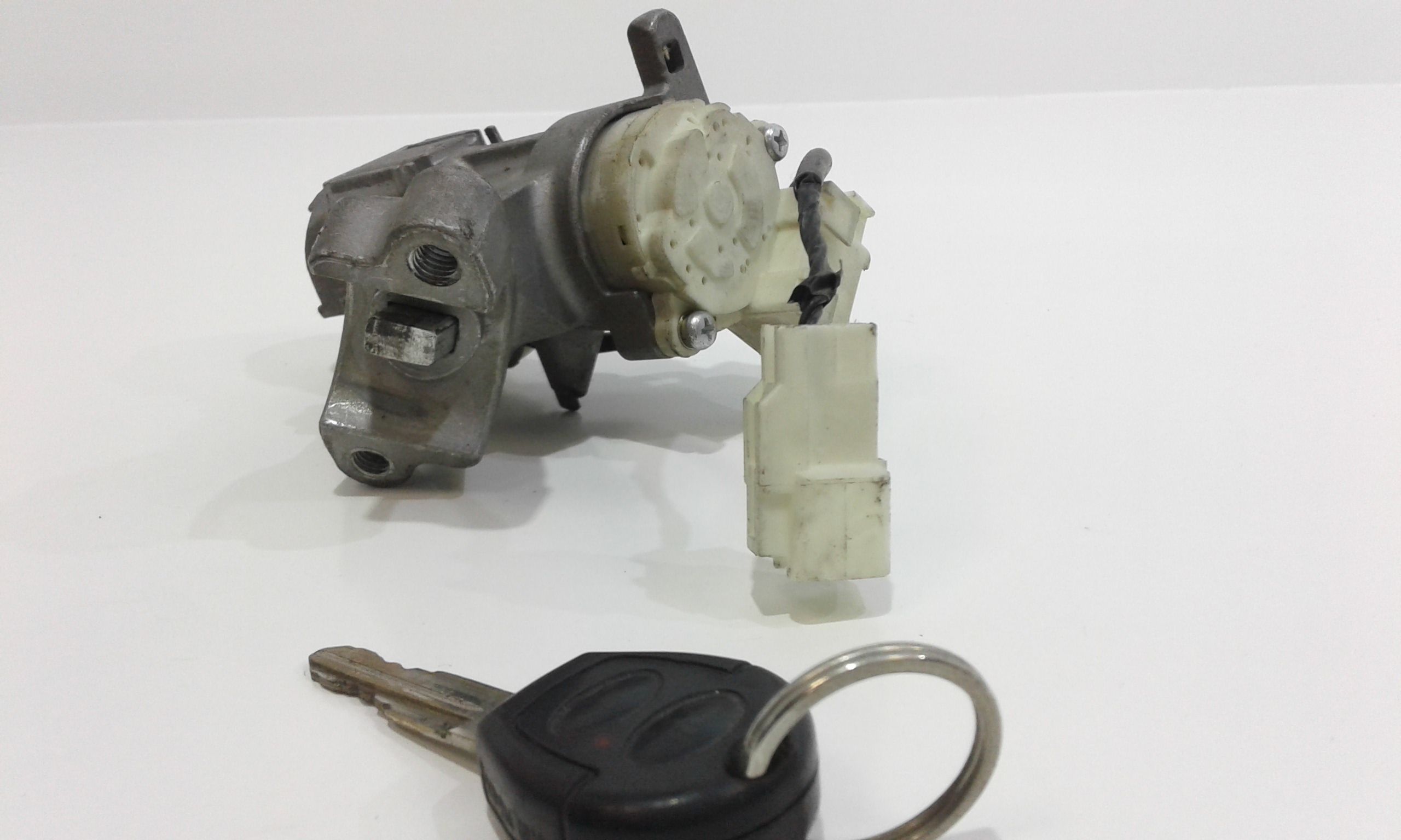 Commutatore Avviamento Con Cilindretti Serrature Usato