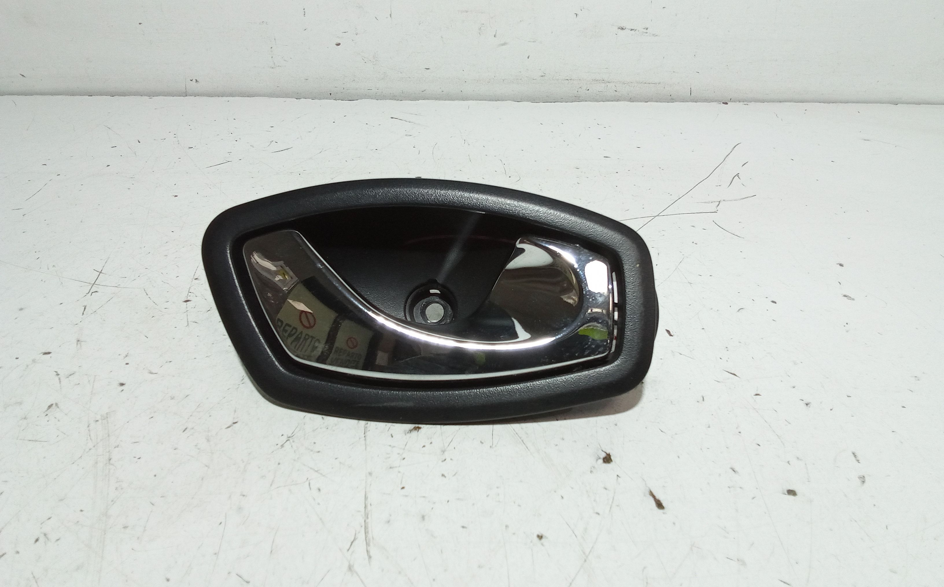 Maniglia Int. Apertura Porta Ant. Destro Usato