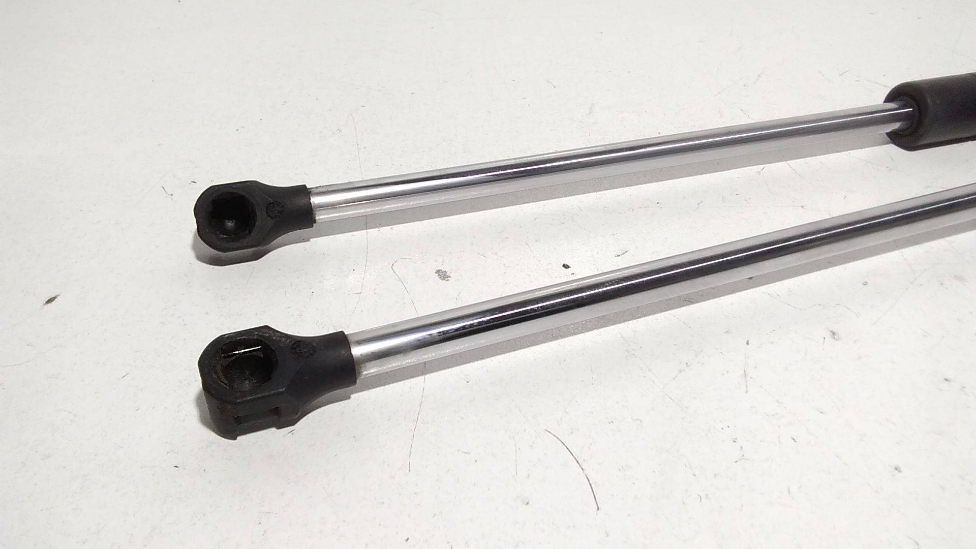 Cerniera Cofano Post. Destro Usato