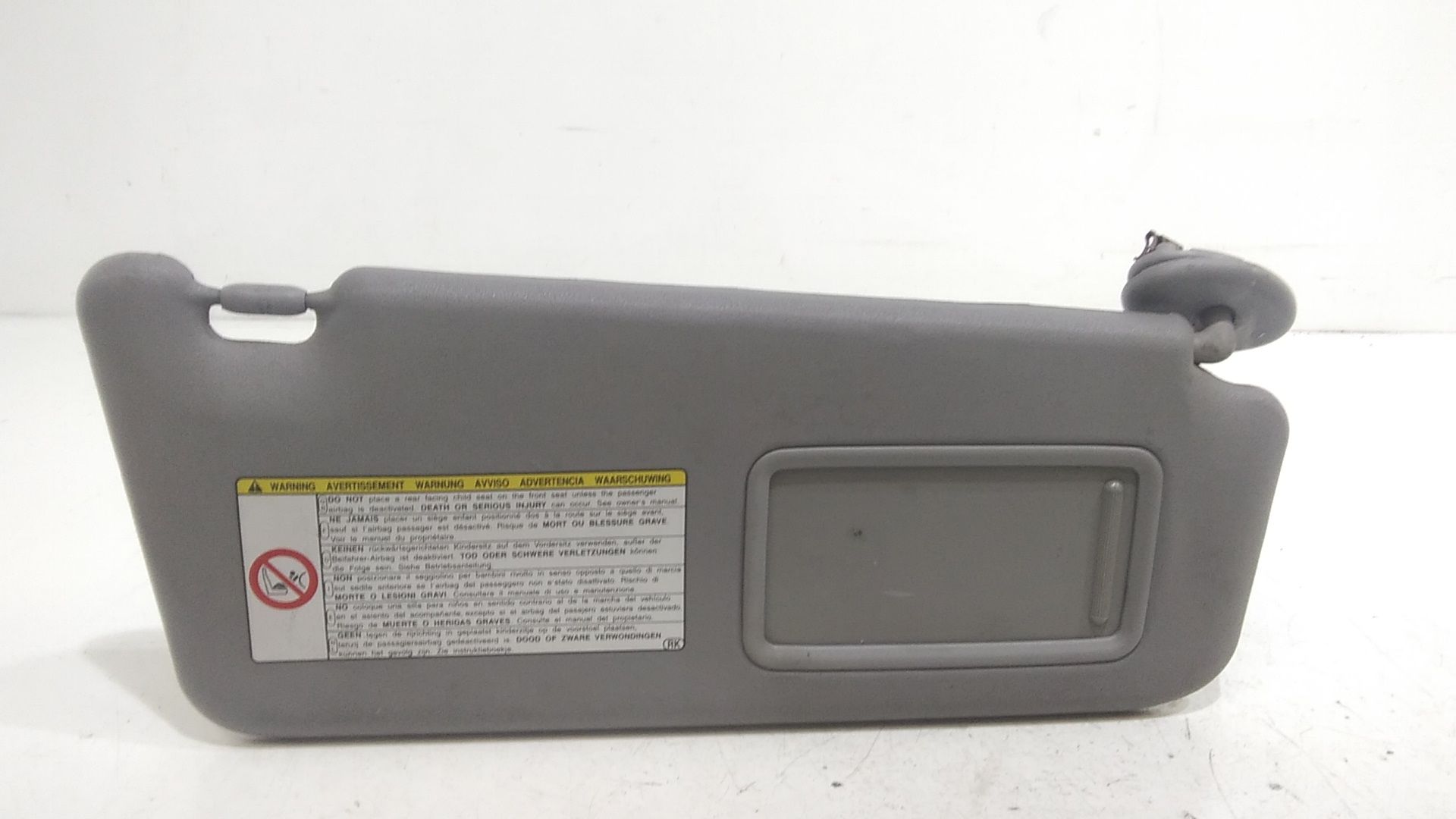 Aletta Parasole Parabrezza Destro 7431074010B0 Usato