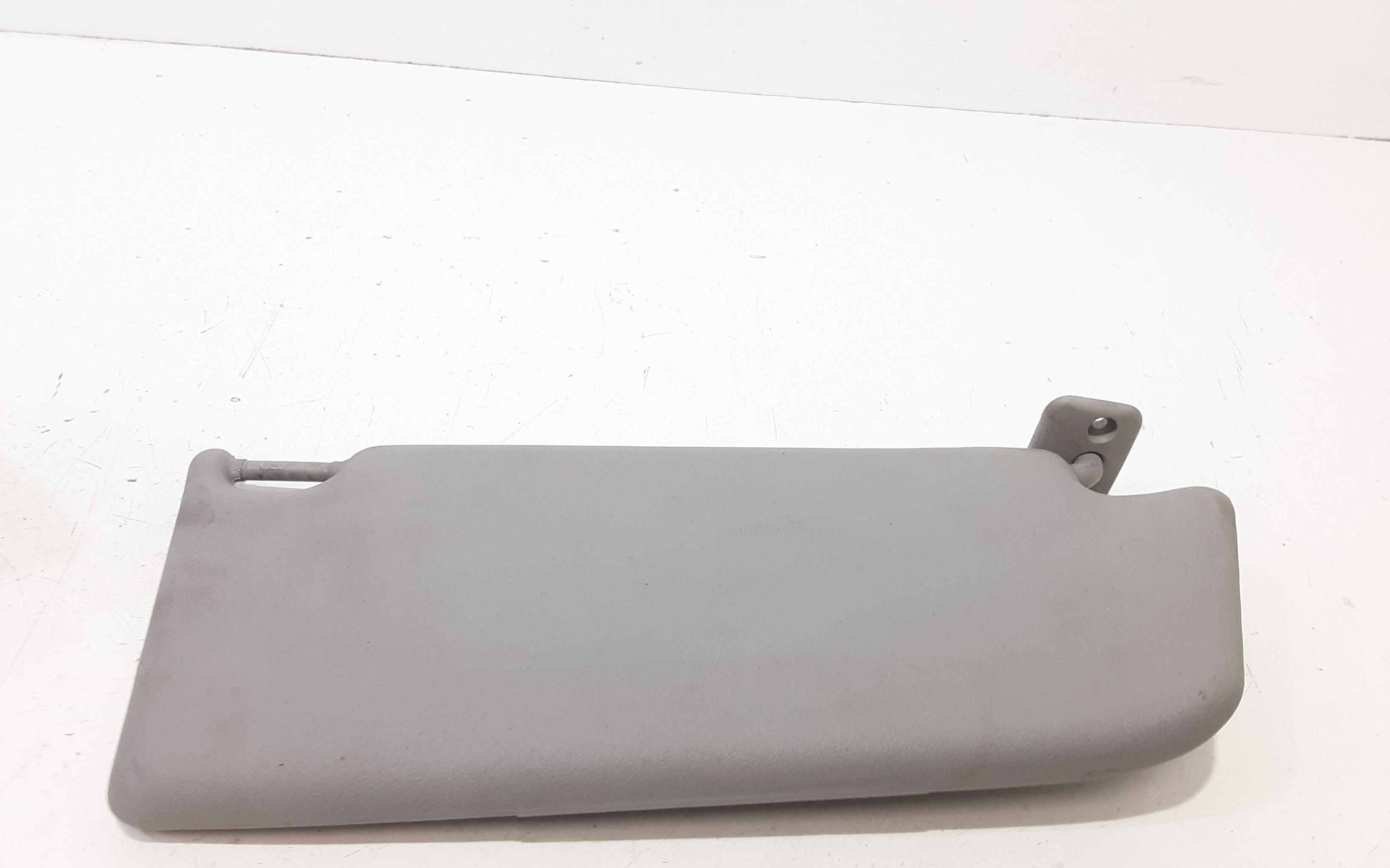 Aletta Parasole Parabrezza Sinistro 13113042 Usato