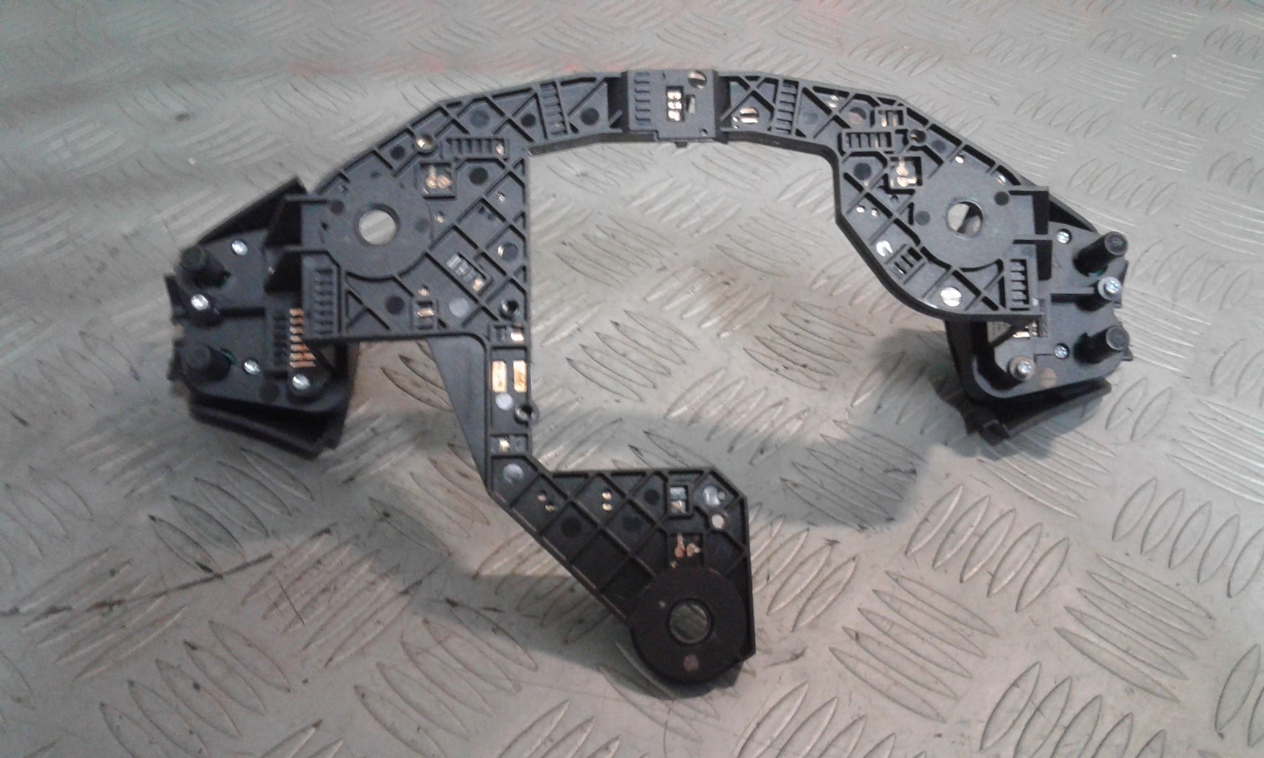 Blocco Volante Multifunzione A16982073109116 Usato