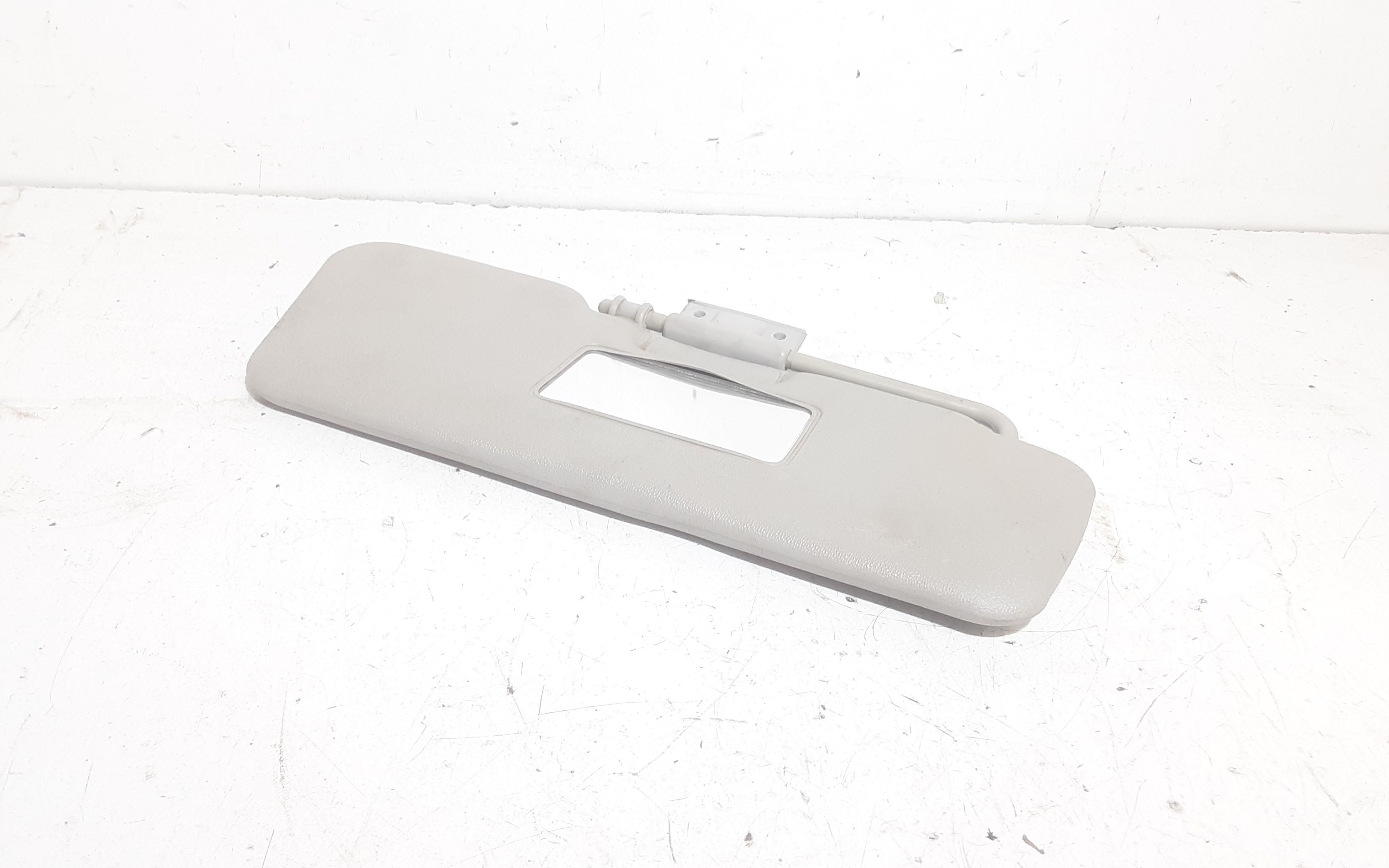 Aletta Parasole Parabrezza Destro 735244339 Usato