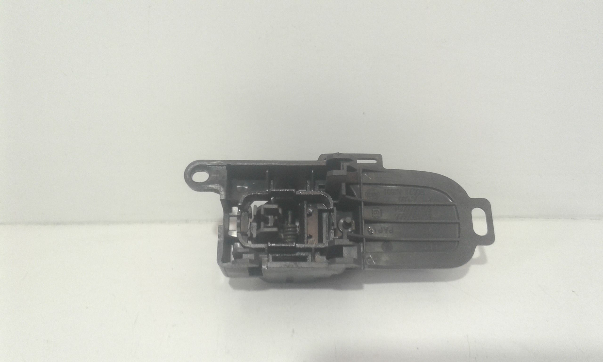 Maniglia Int. Apertura Porta Post. Sinistro 806711F501 Usato