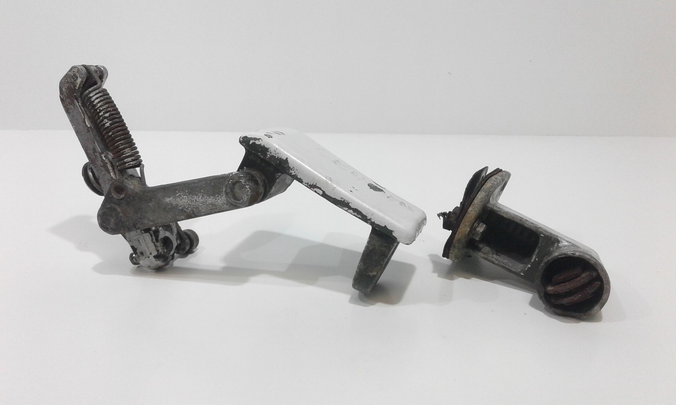 Cerniera Porta Ant. Destro,cerniera Porta Ant.sinistro, Cerniera Porta Post. Destro, Cerniera Porta Post. Sinistro Usato