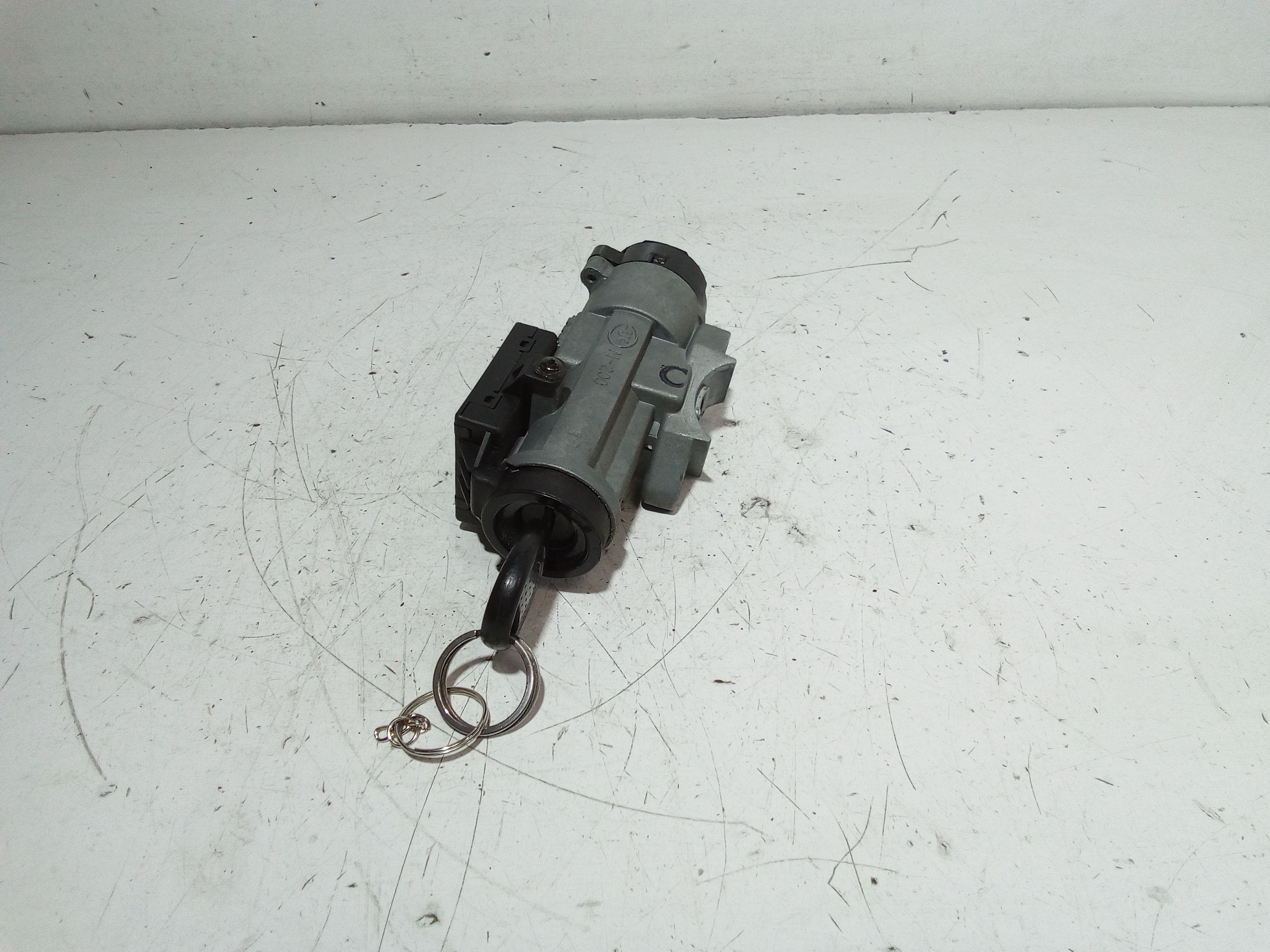 Commutatore Avviamento Con Cilindretti Serrature Usato