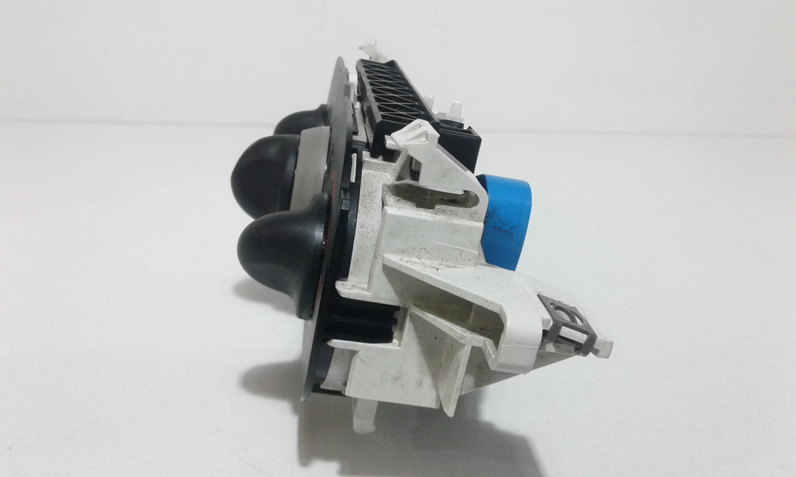 Blocco Comando Climatizzazione 7701067953 Usato