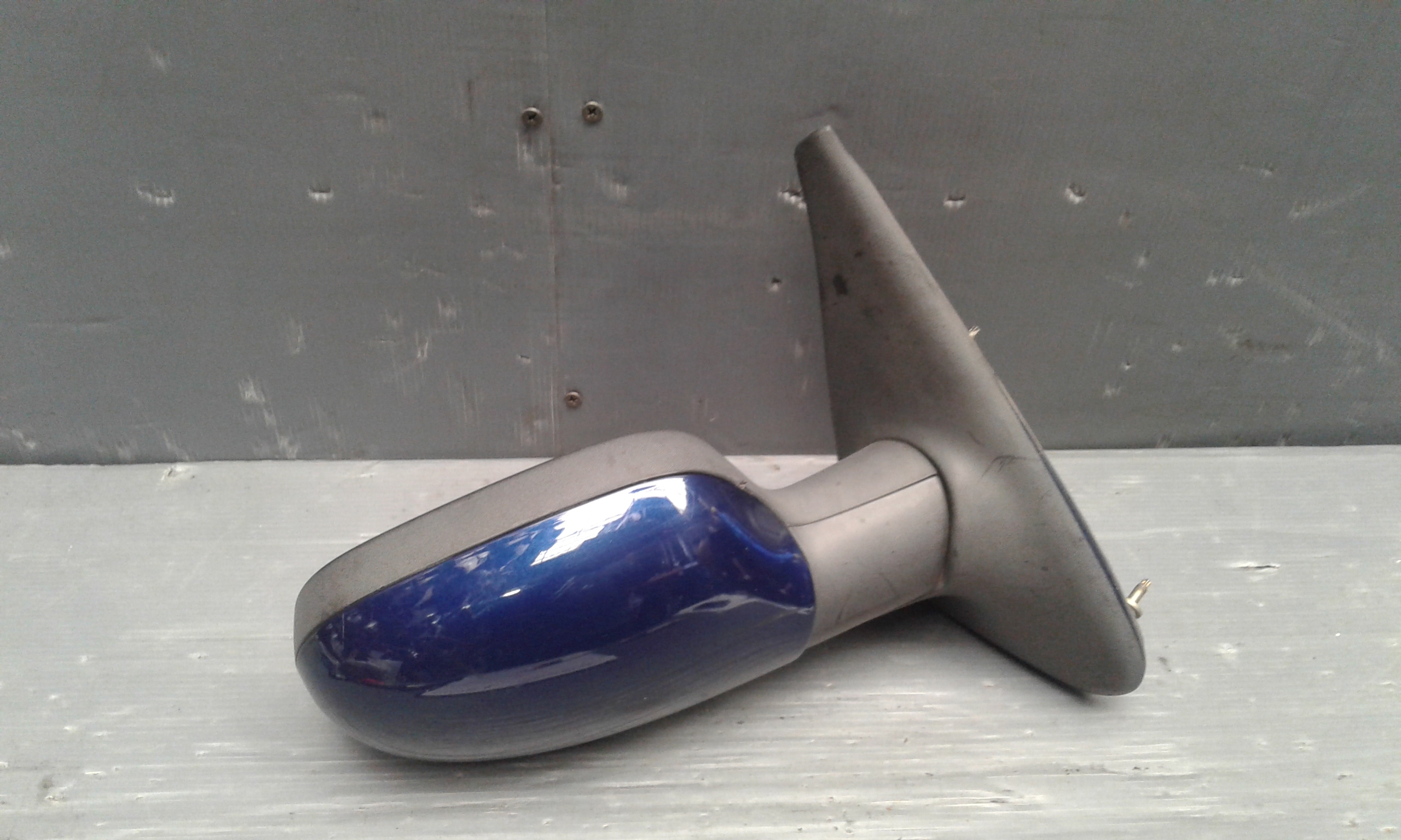 Retrovisore Est. Destro Usato