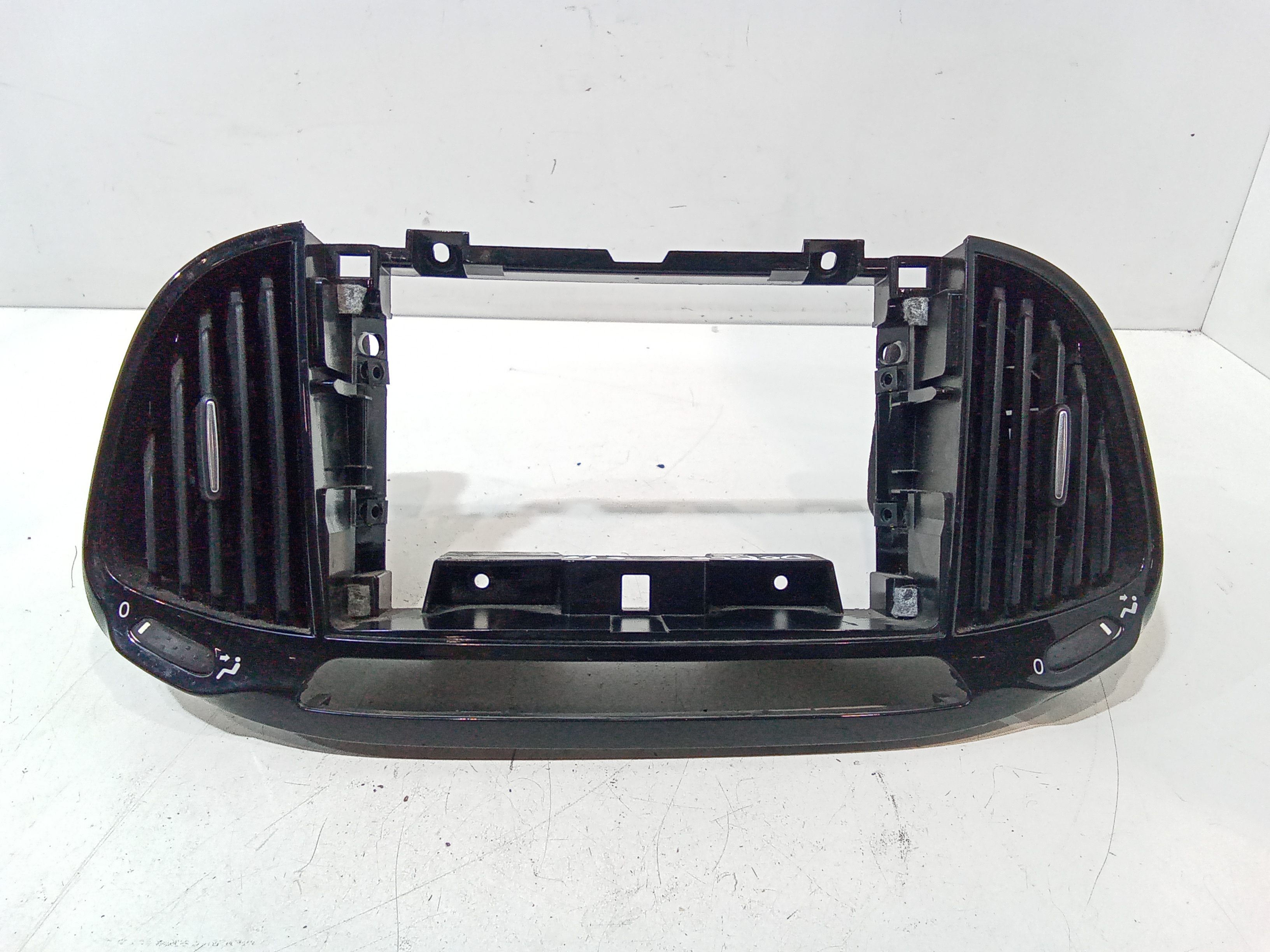 Condotto Aria Bocchette Centr. Sup. Cruscotto 735511881 Usato