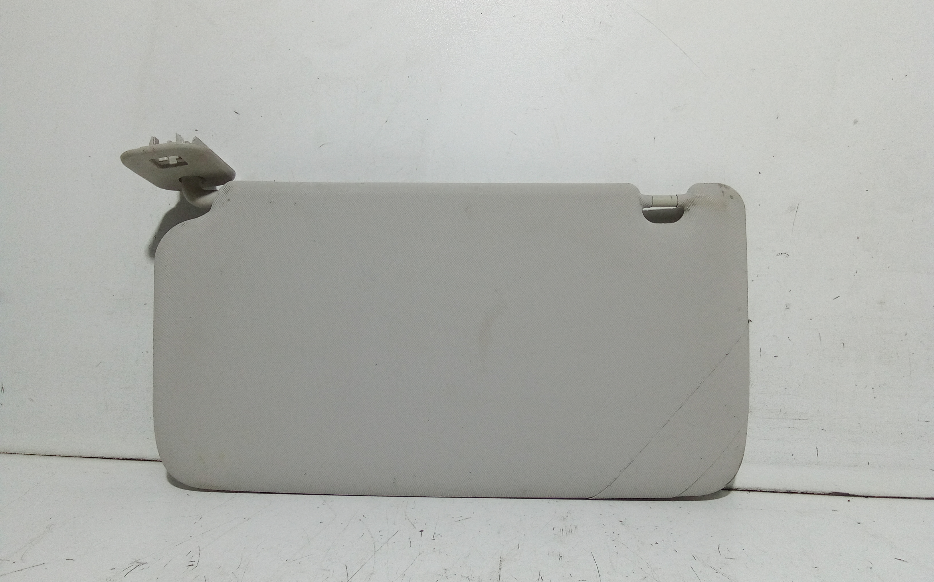 Aletta Parasole Parabrezza Sinistro A4208113900 Usato