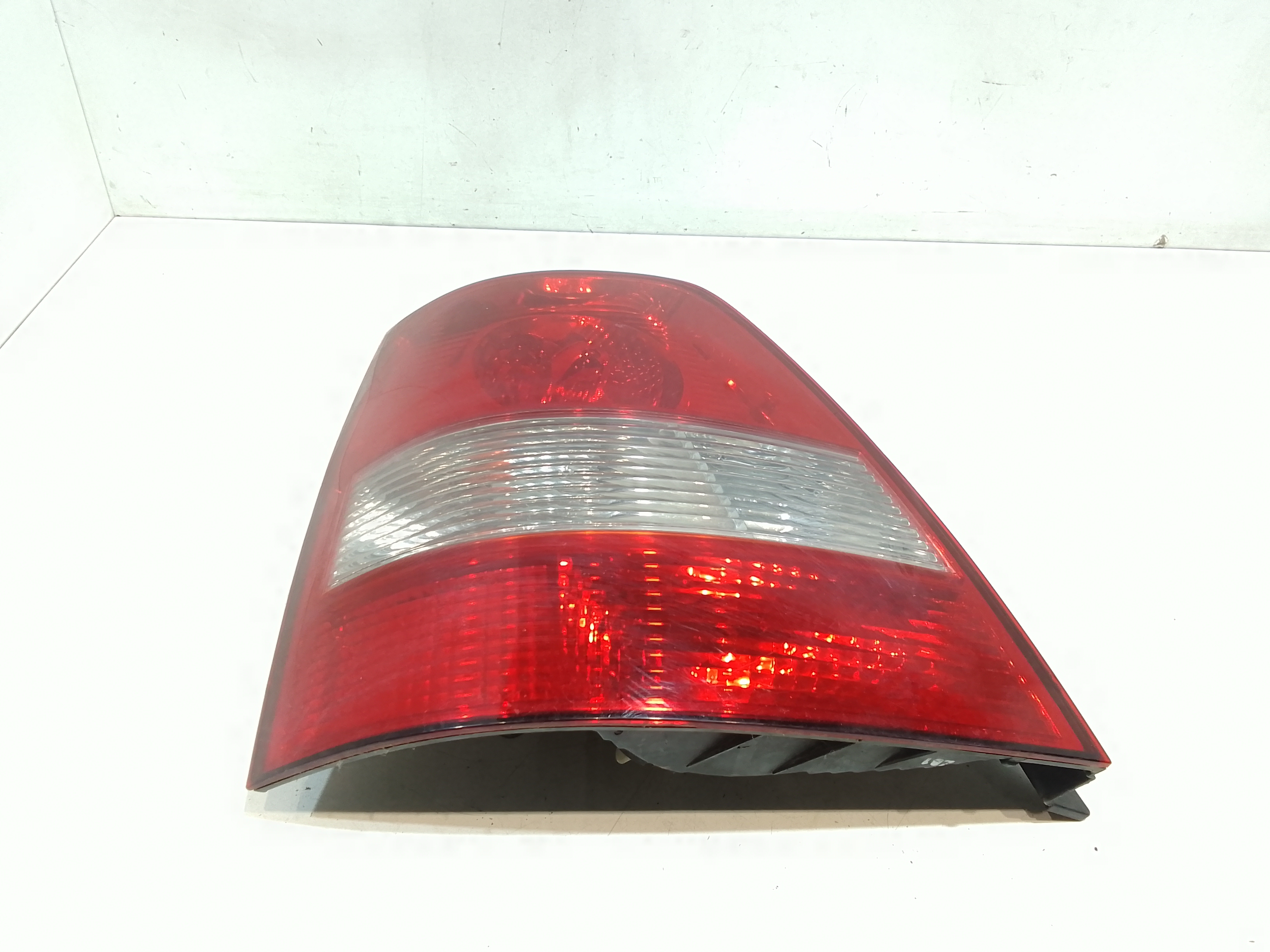 Fanale Post. Sinistro 924013E010 Usato