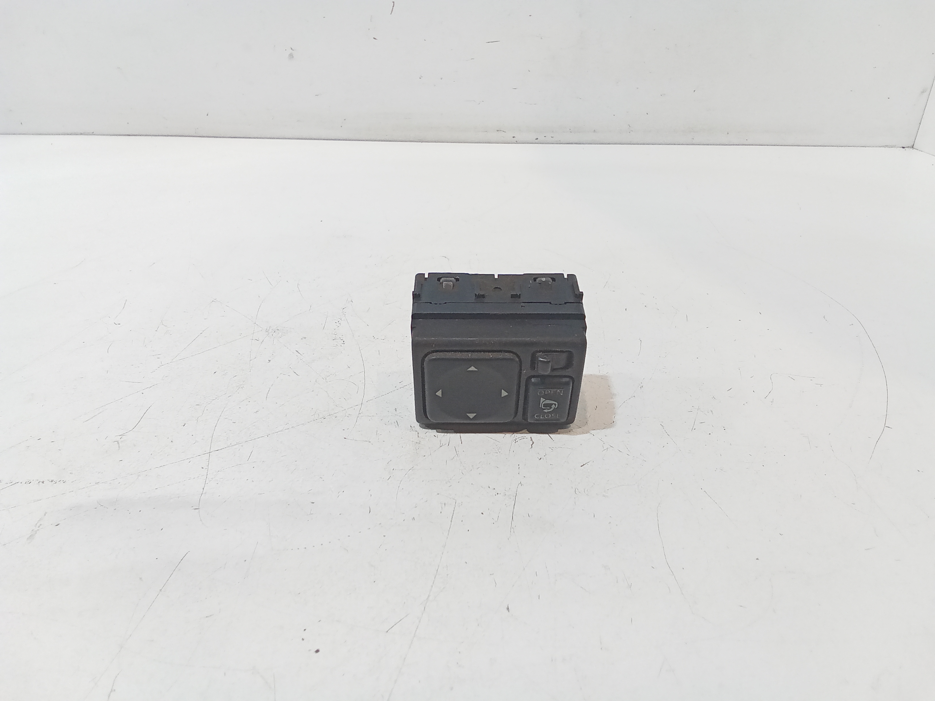 Interruttore Regolazione Retrovisore Est. Usato