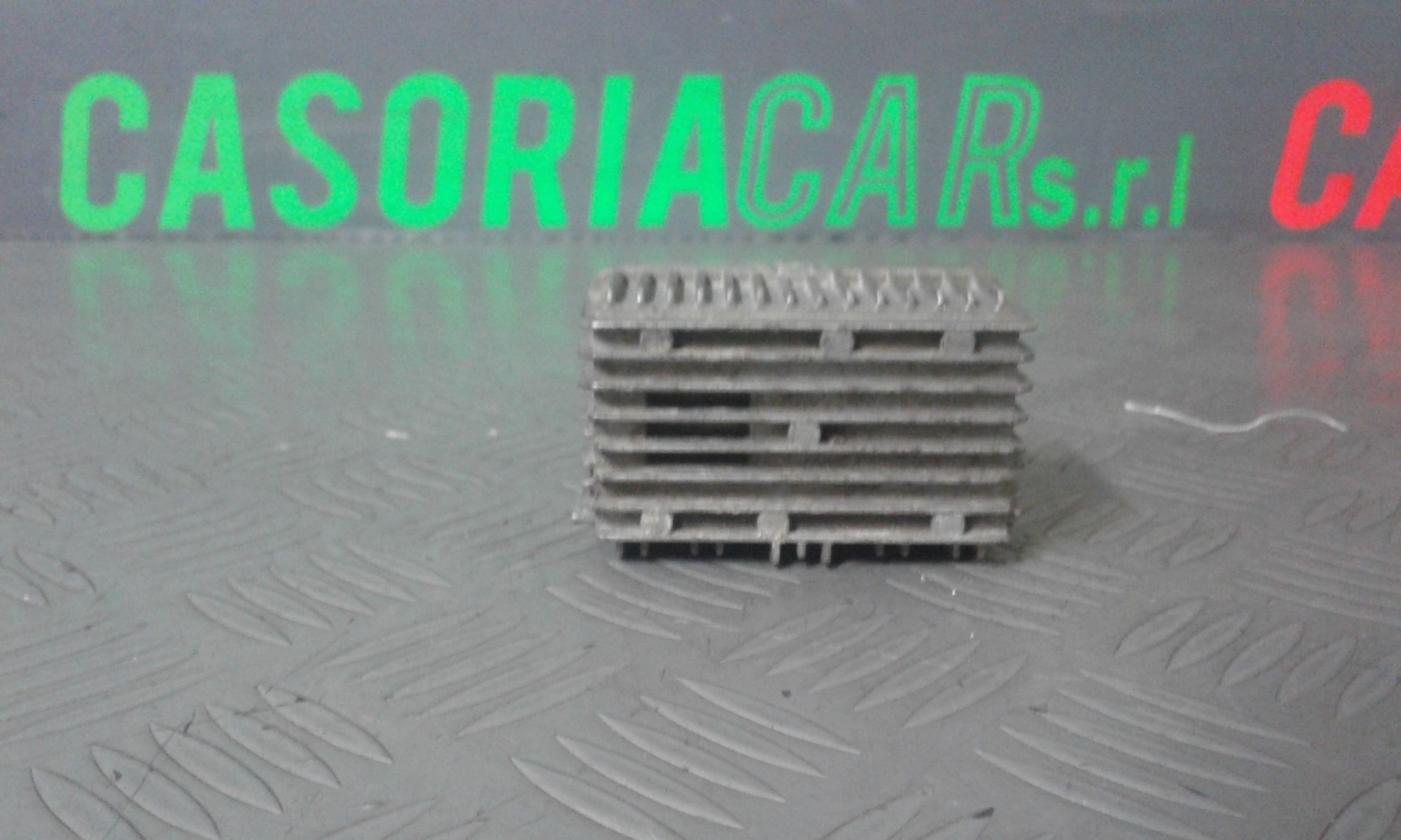 Relè Preriscaldamento Candelette 9803299780 Usato