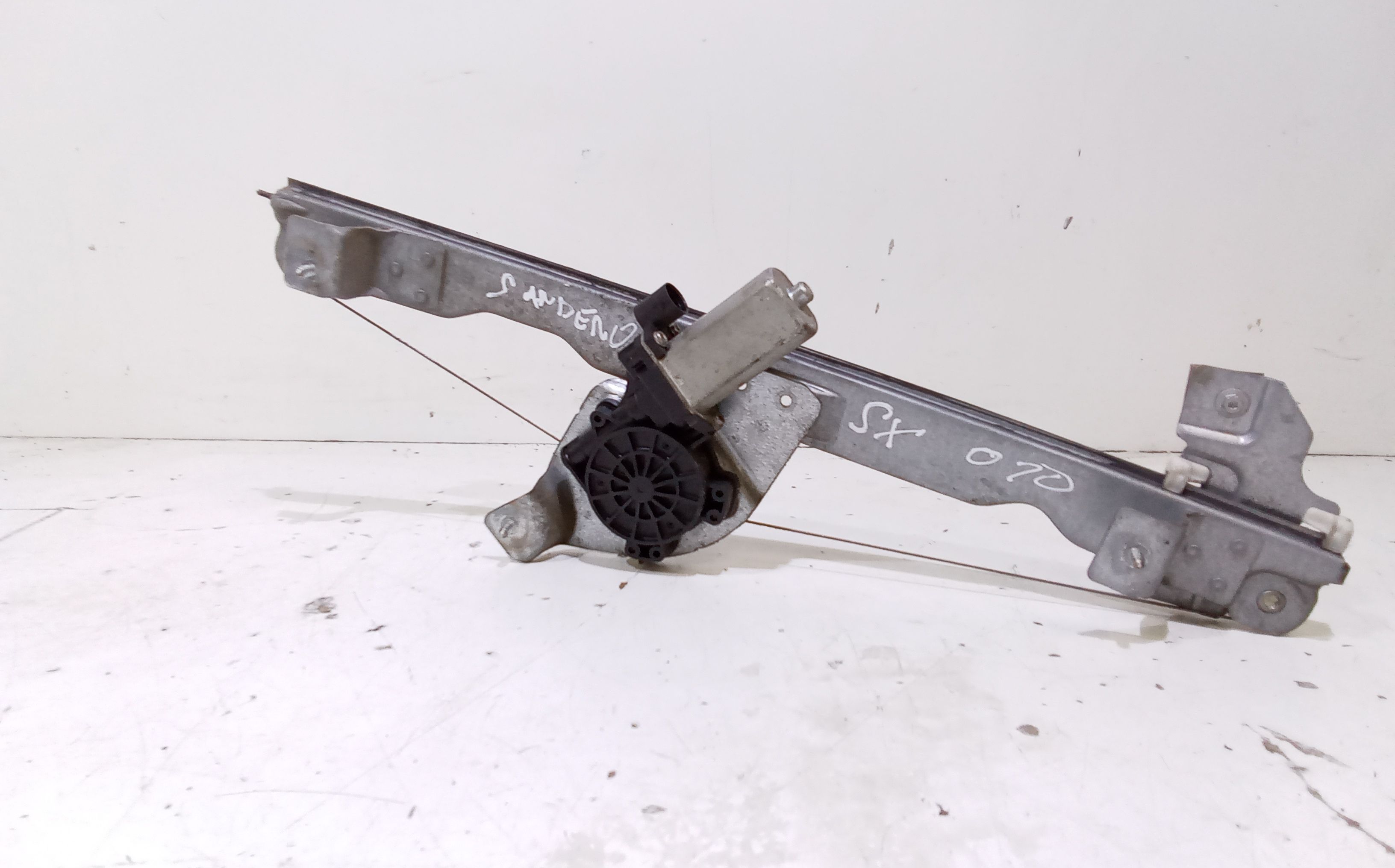 Alzacristallo Porta Ant. Sinistro 8200733826 Usato