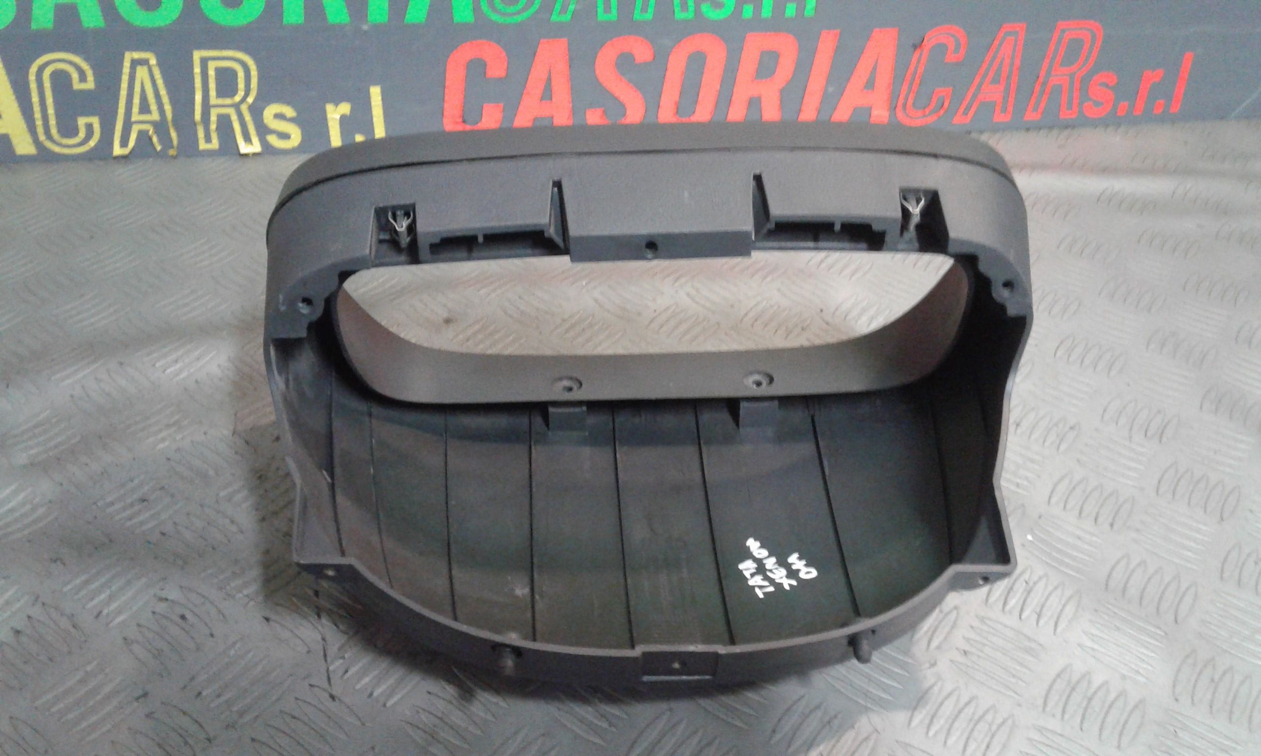 Cornice Portastrumenti Usato