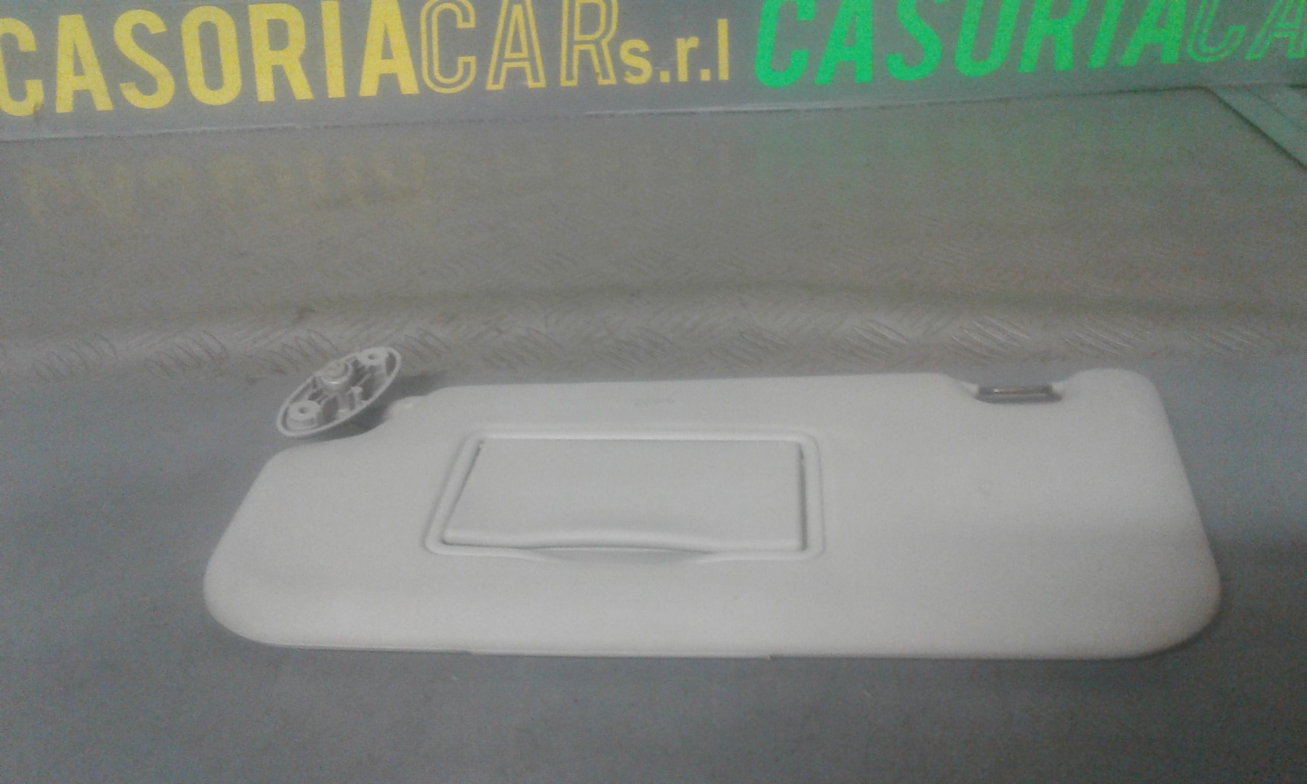 Aletta Parasole Parabrezza Sinistro 1624479 Usato