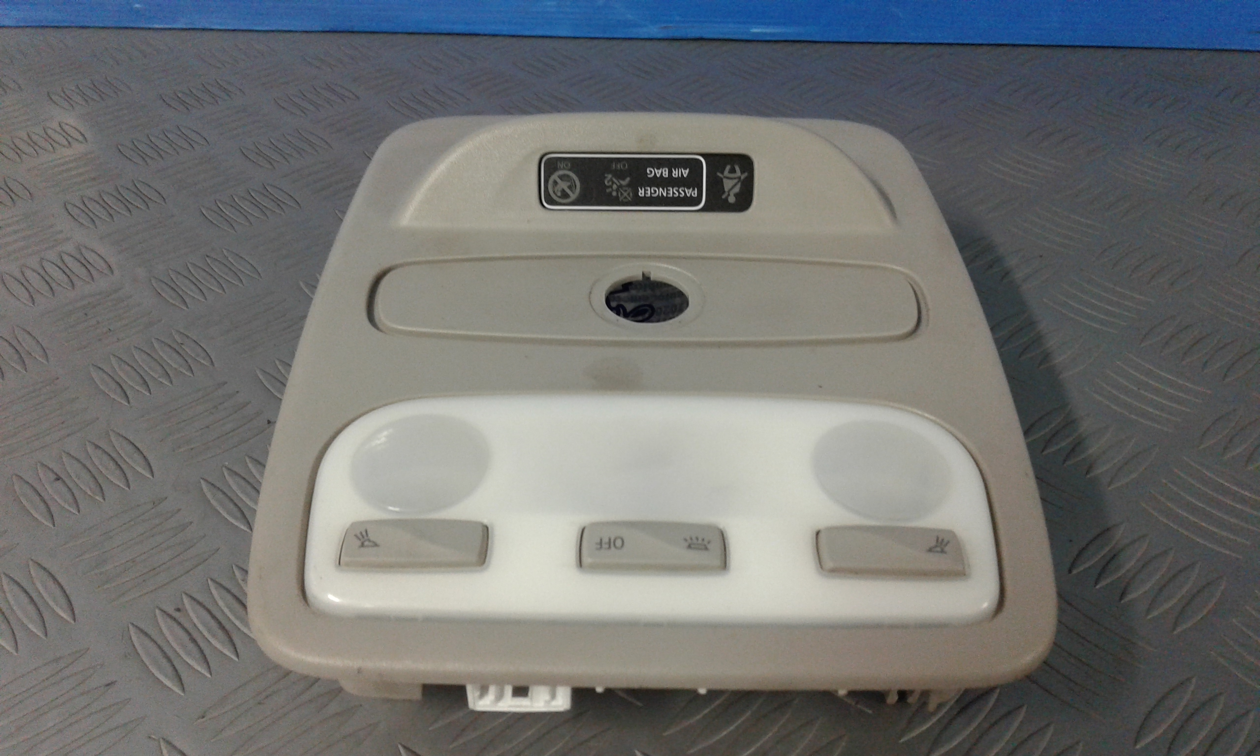 Luce Cortesia Ant. Tetto 264300231R Usato