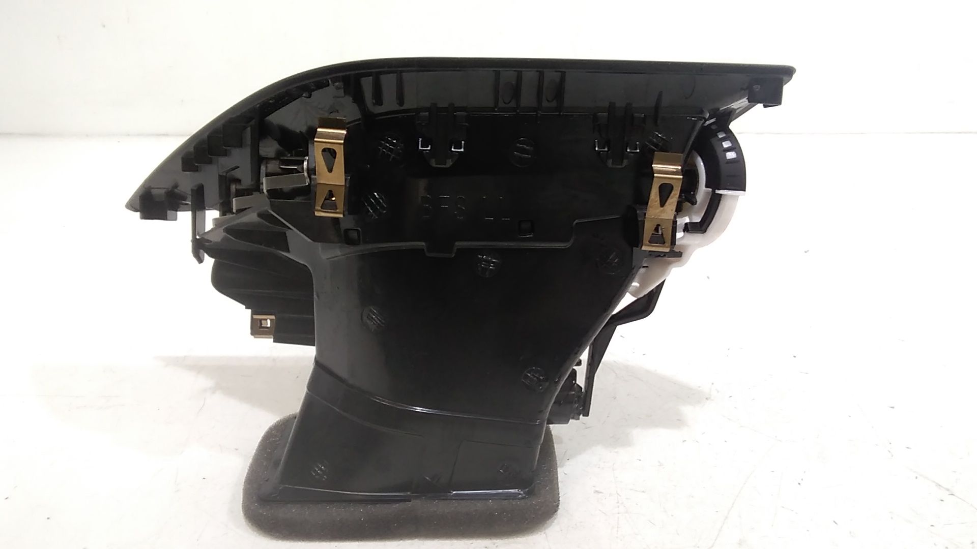 Condotto Aria Bocchette Lat. Cruscotto Destro 64226823169 Usato