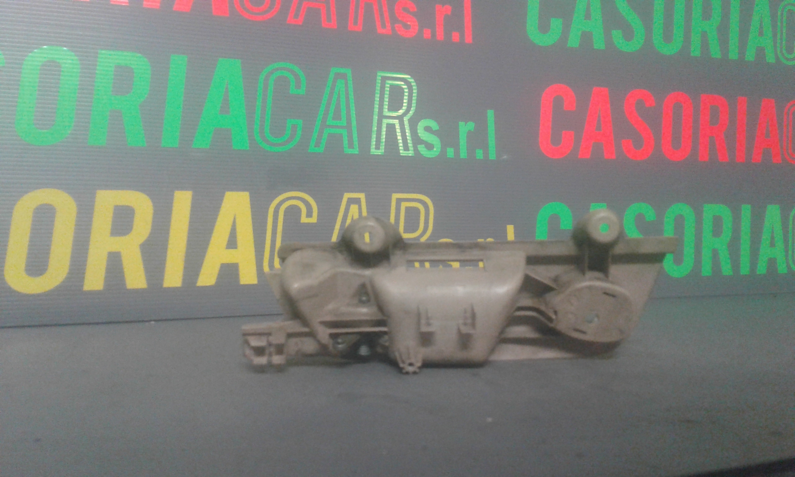 Maniglia Int. Apertura Porta Post. Destro 8E0839020C27X Usato