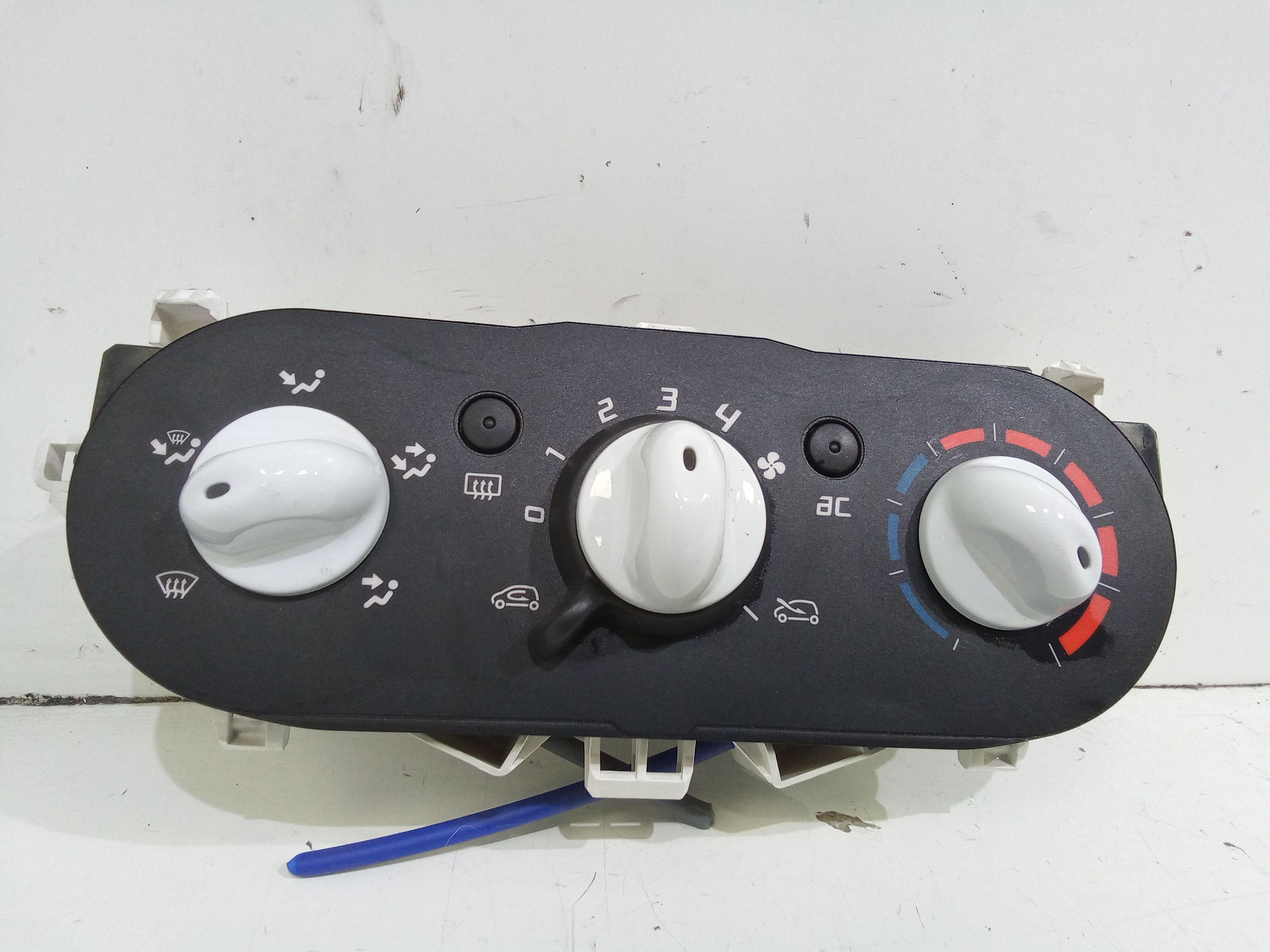 Blocco Comando Climatizzazione 7701067953 Usato