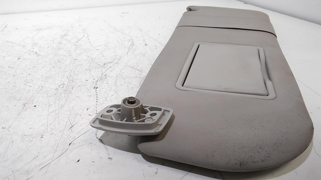 Aletta Parasole Parabrezza Sinistro 9467252077 Usato