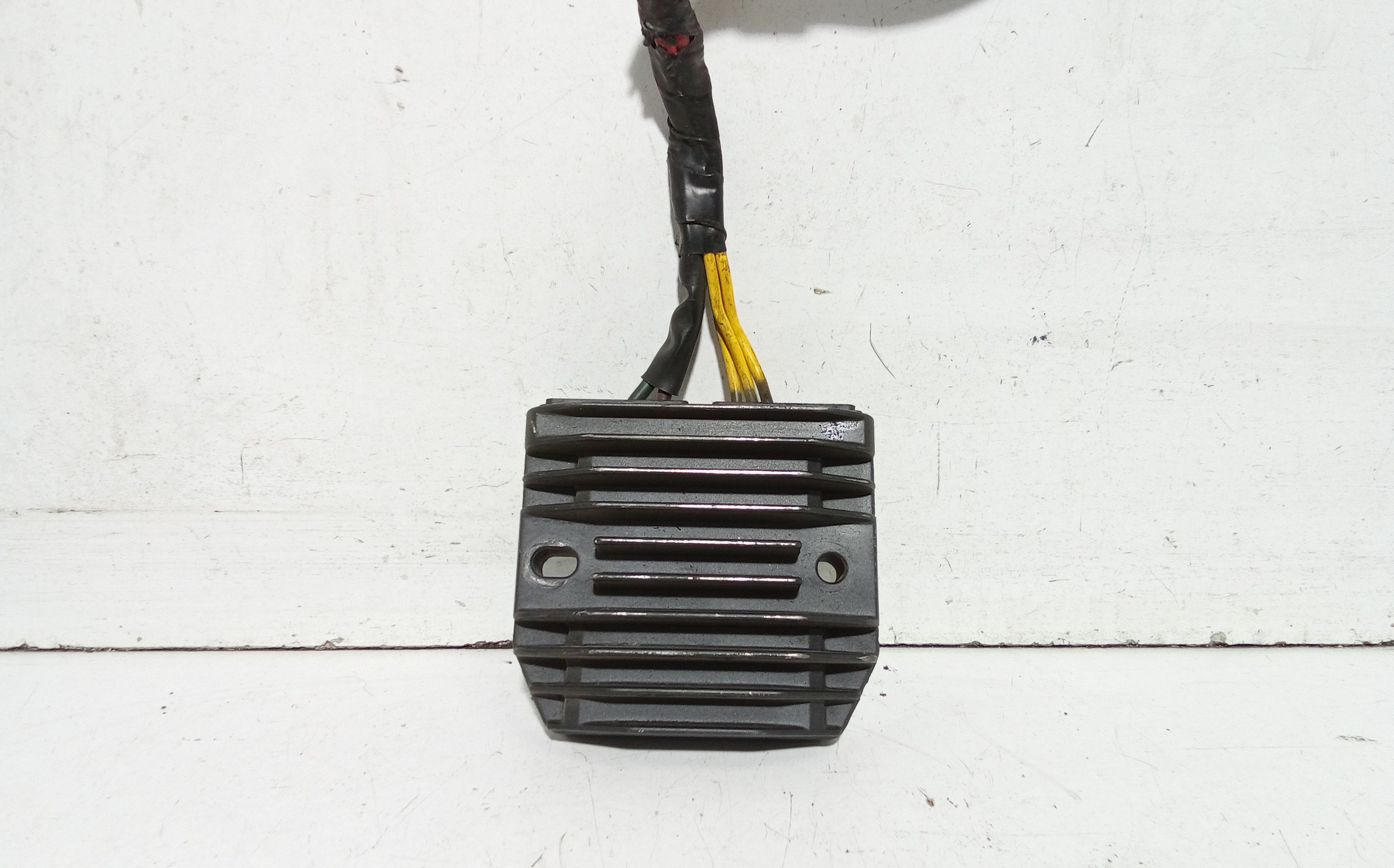 Regolatore Tensione Usato