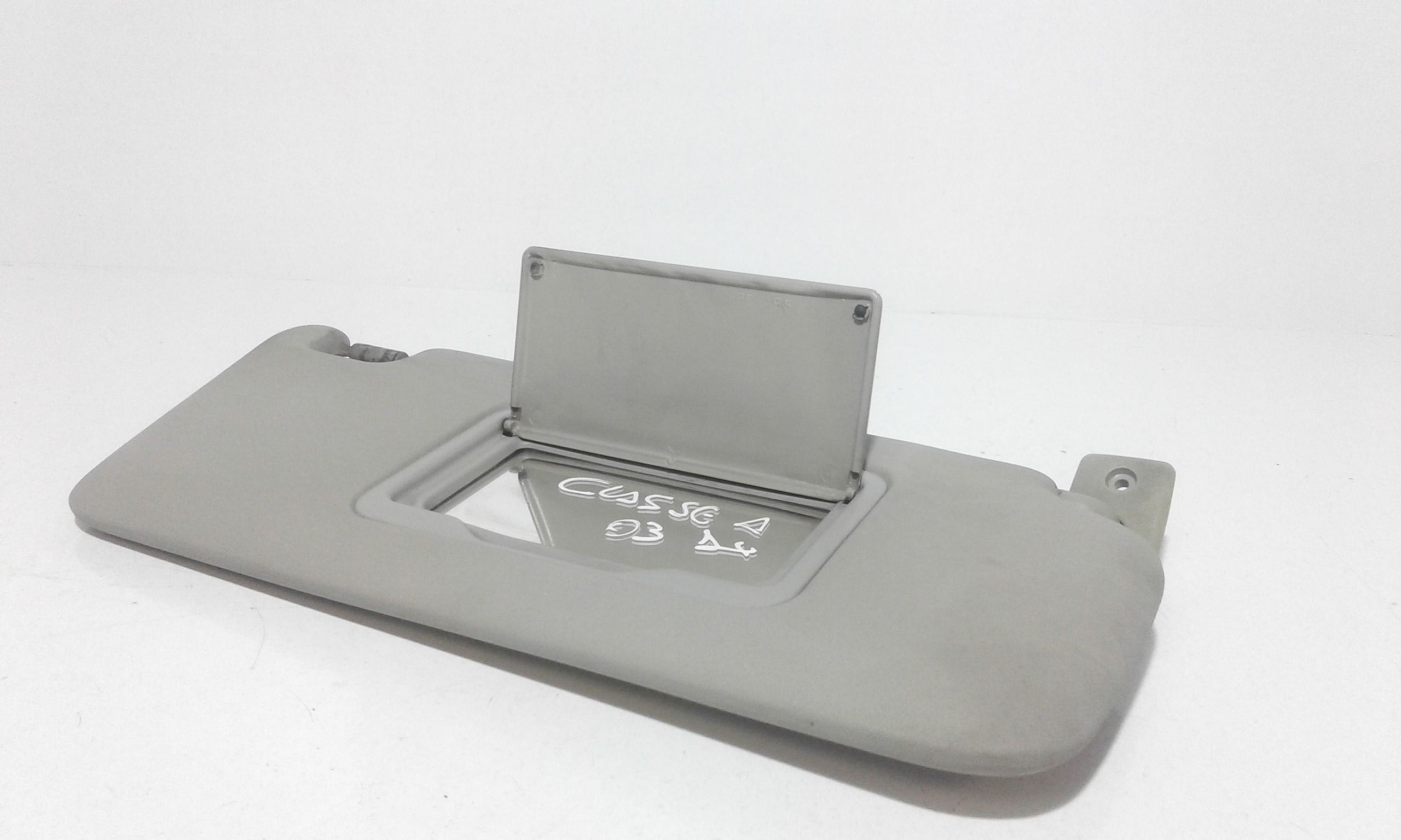 Aletta Parasole Parabrezza Destro A1688100410 Usato