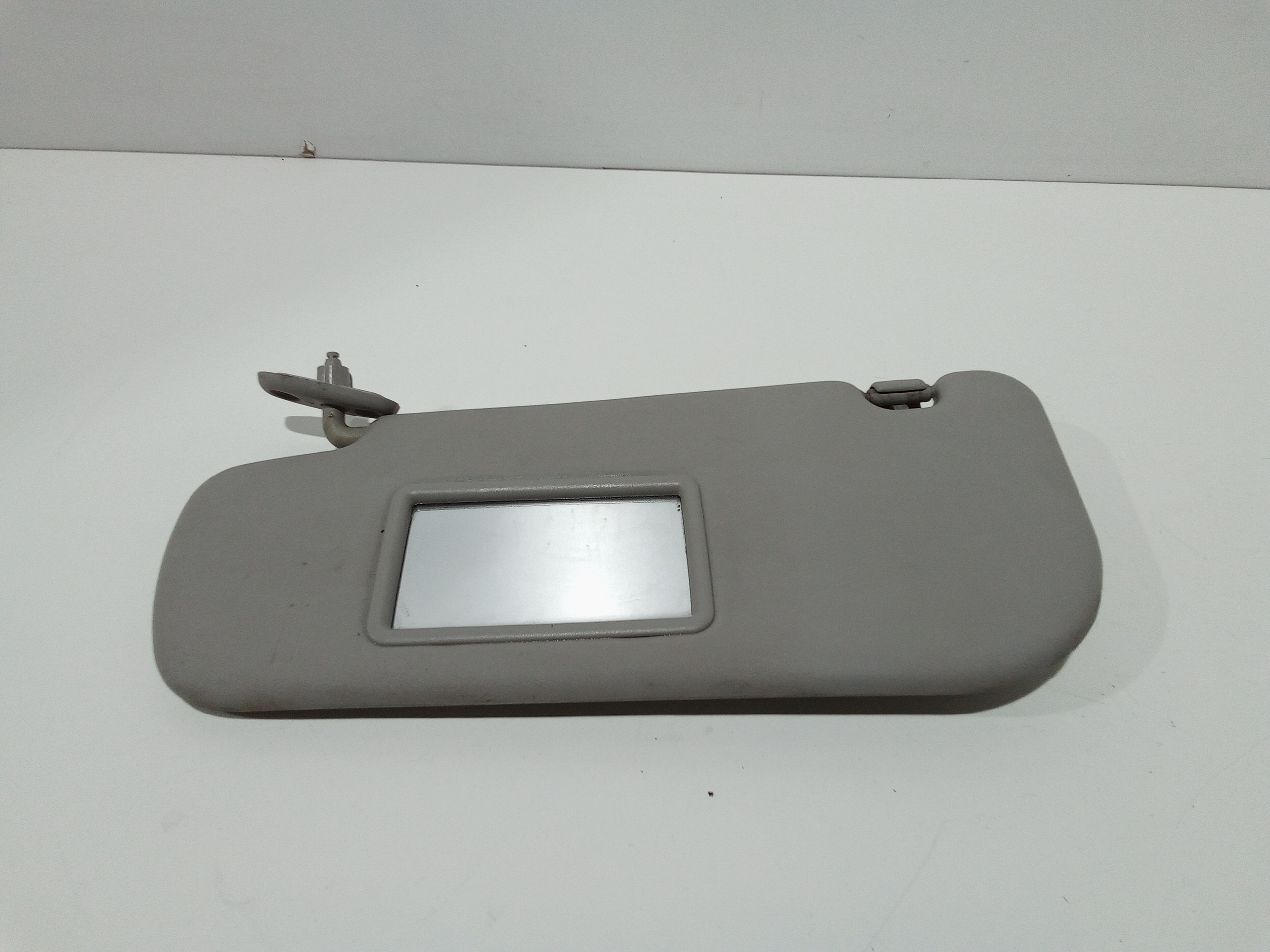 Aletta Parasole Parabrezza Sinistro 8521007460ED Usato