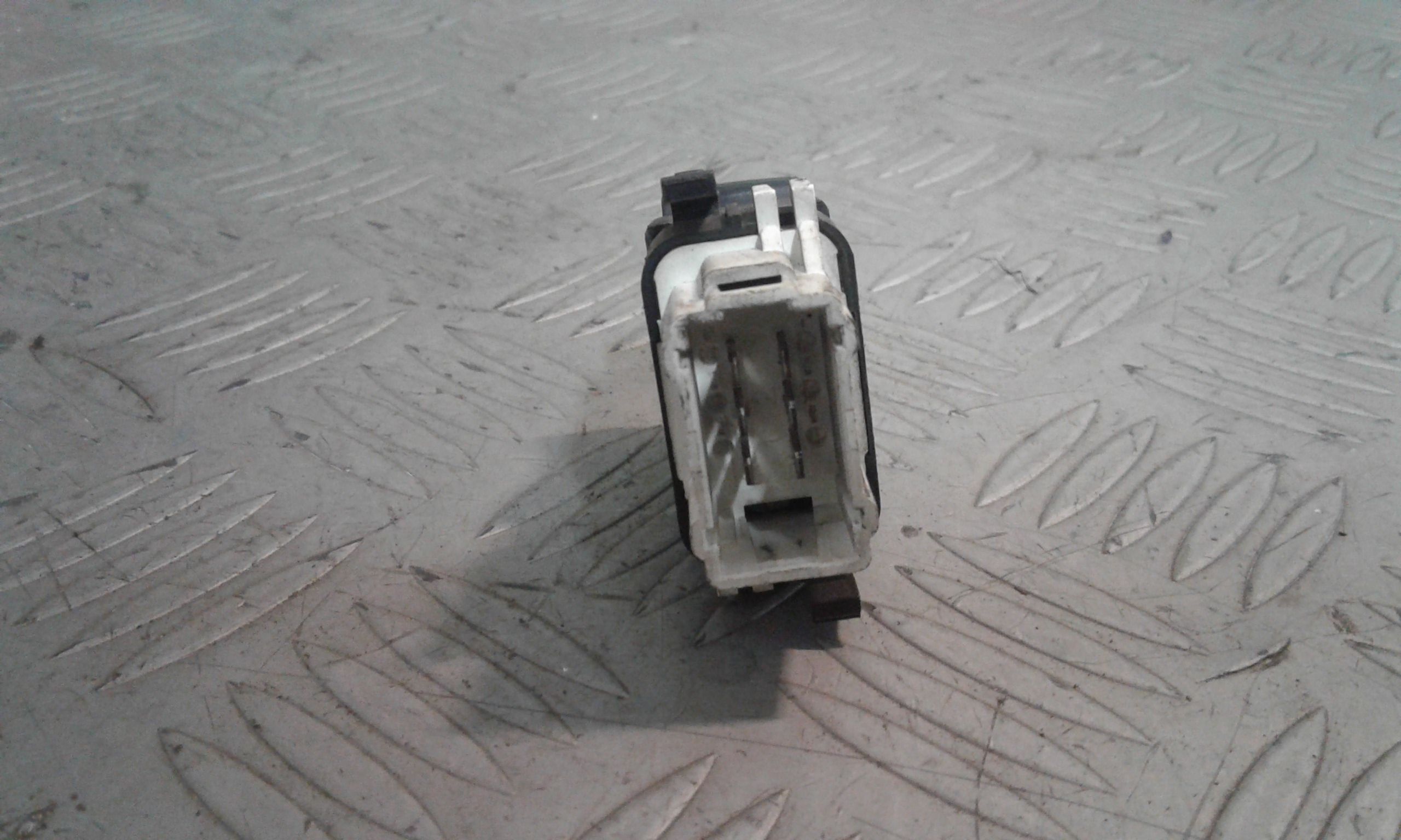 Interruttore Alzacristalli Porta Ant. Destro Usato