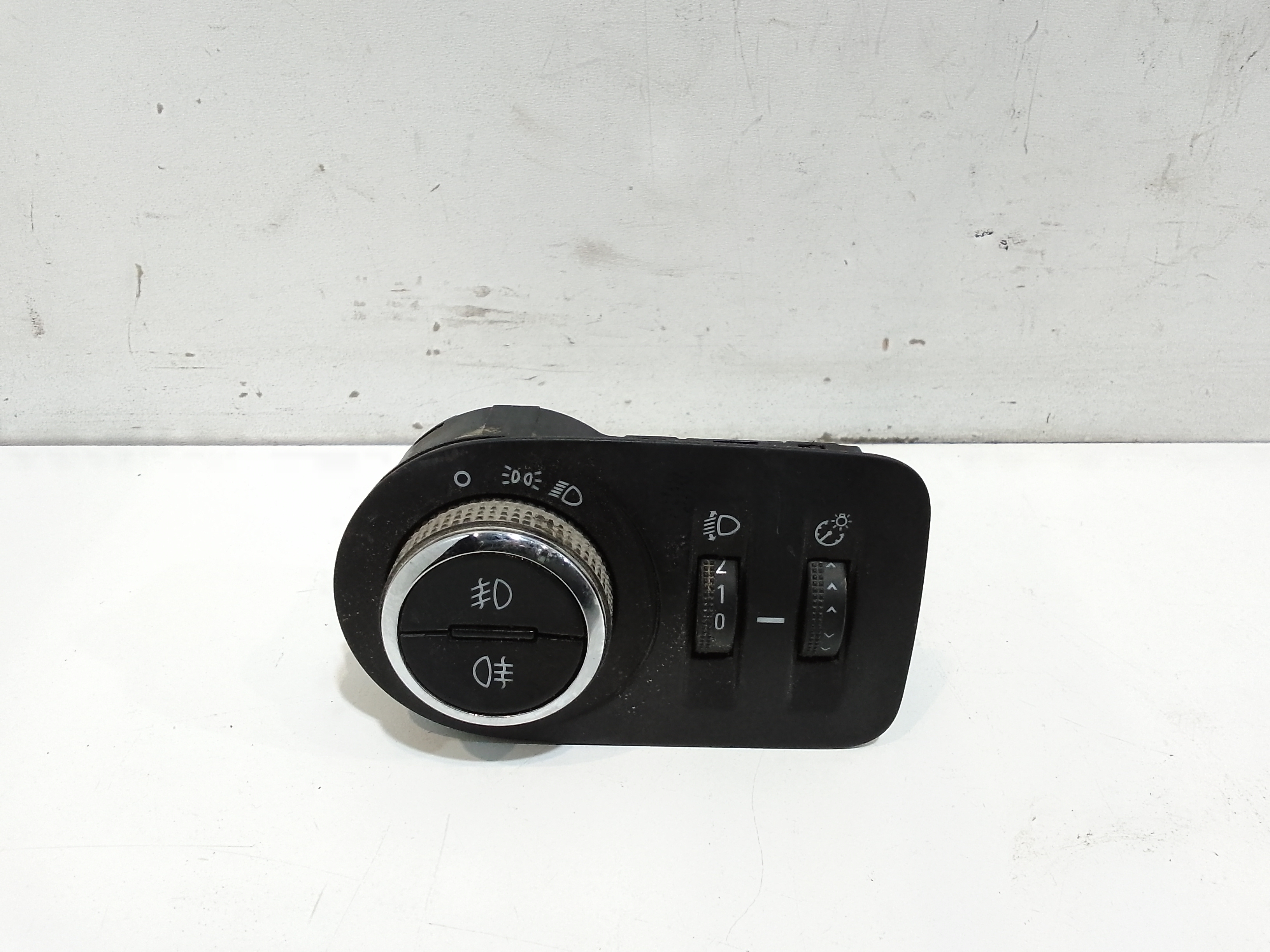 Interruttore Blocco Comando Luci 13470443 Usato