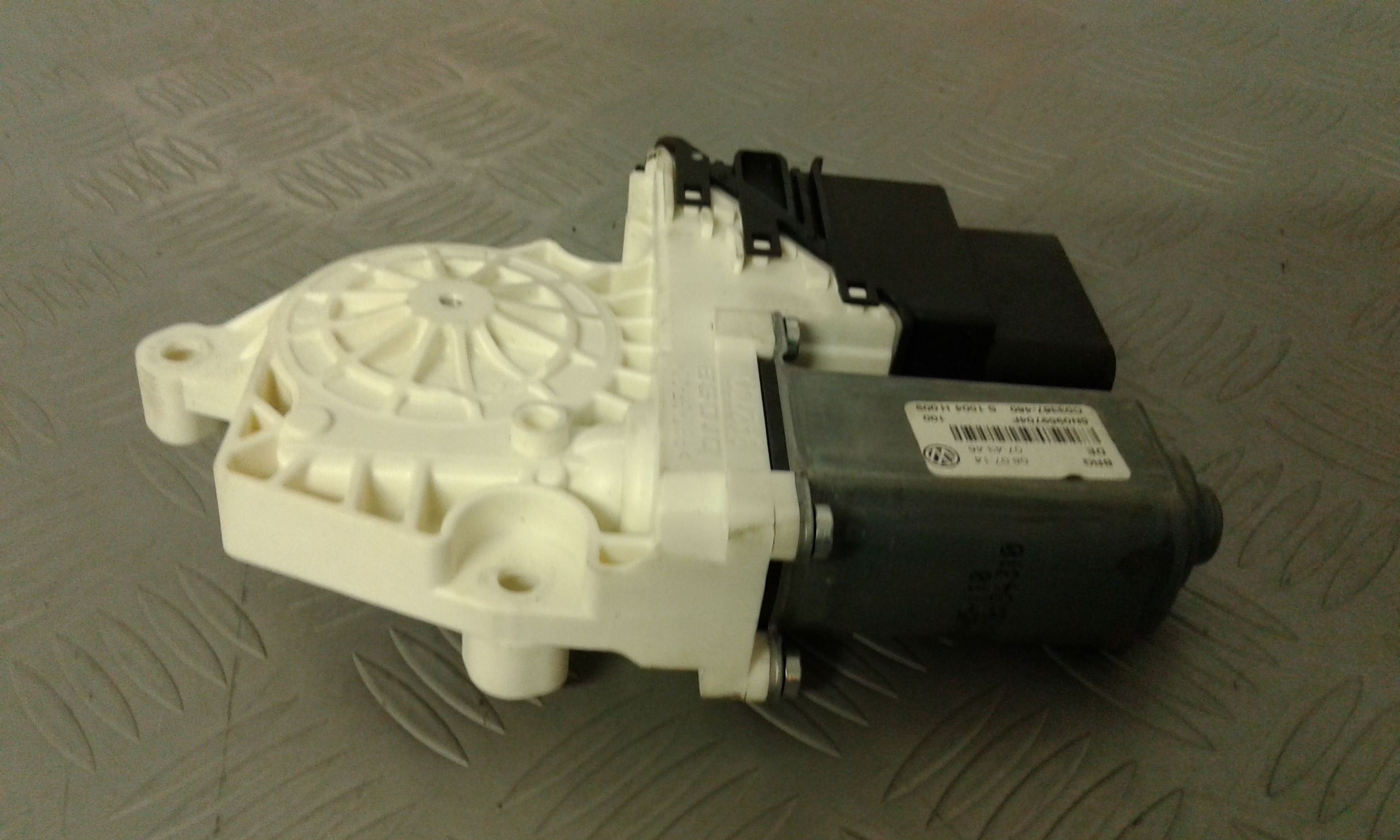 Motorino Alzacristallo Porta Post. Destro 5N0959704DVW2 Usato