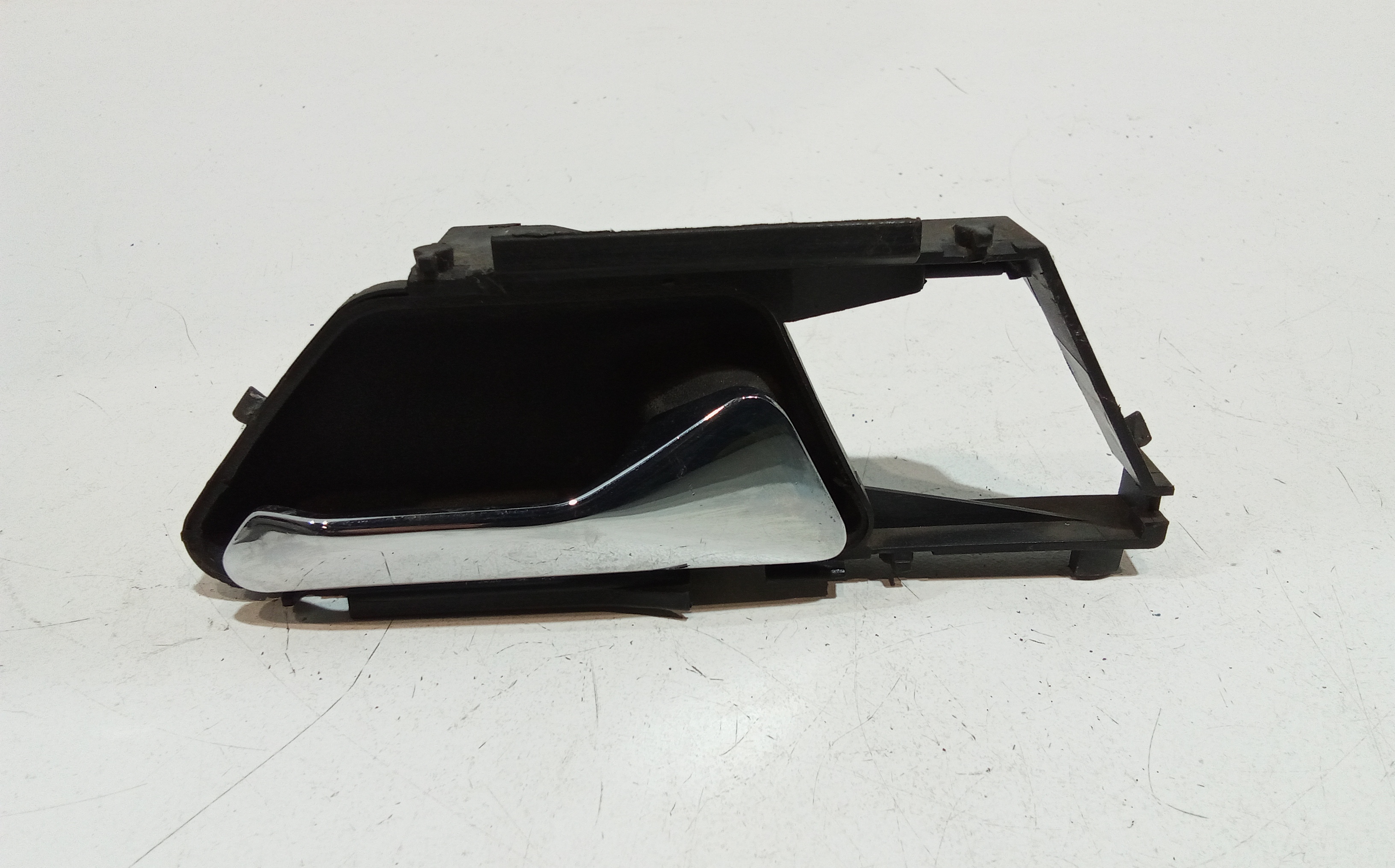 Maniglia Int. Apertura Porta Ant. Destro Usato