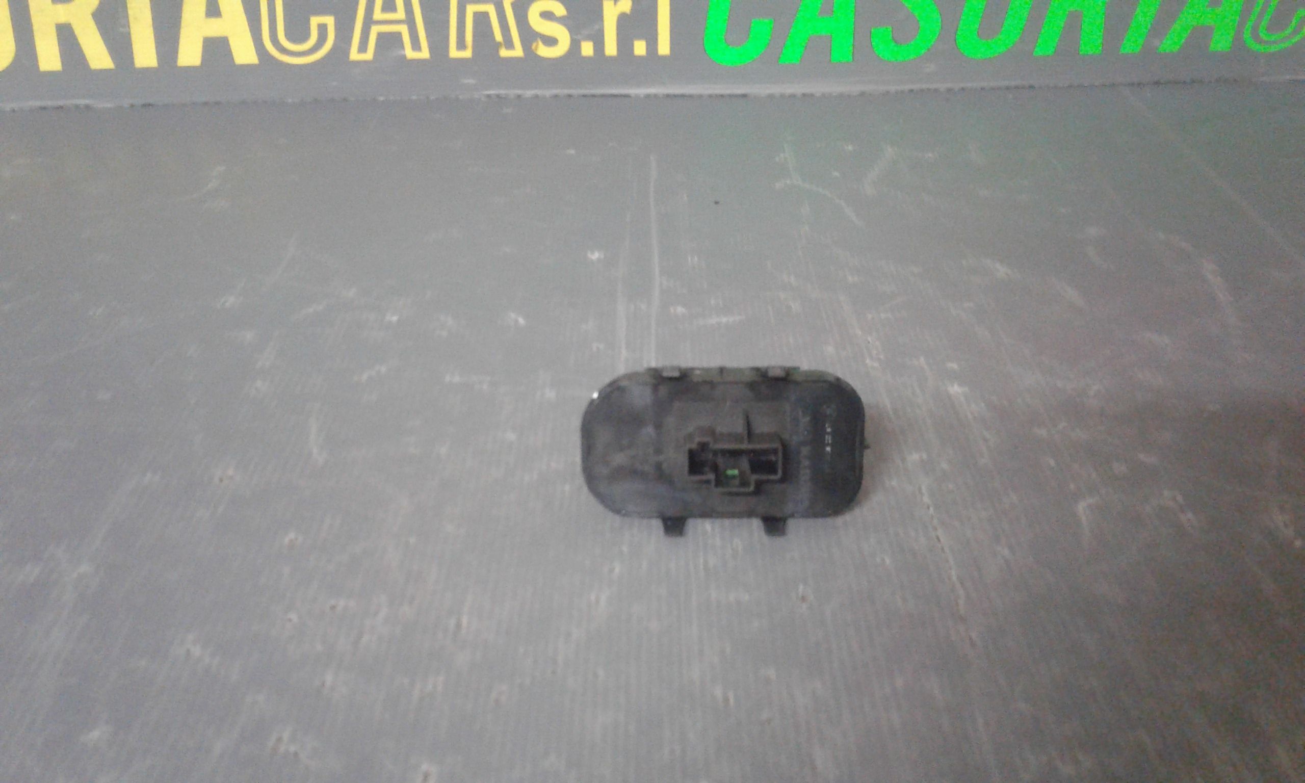 Interruttore Alzacristalli Porta Ant. Sinistro Usato