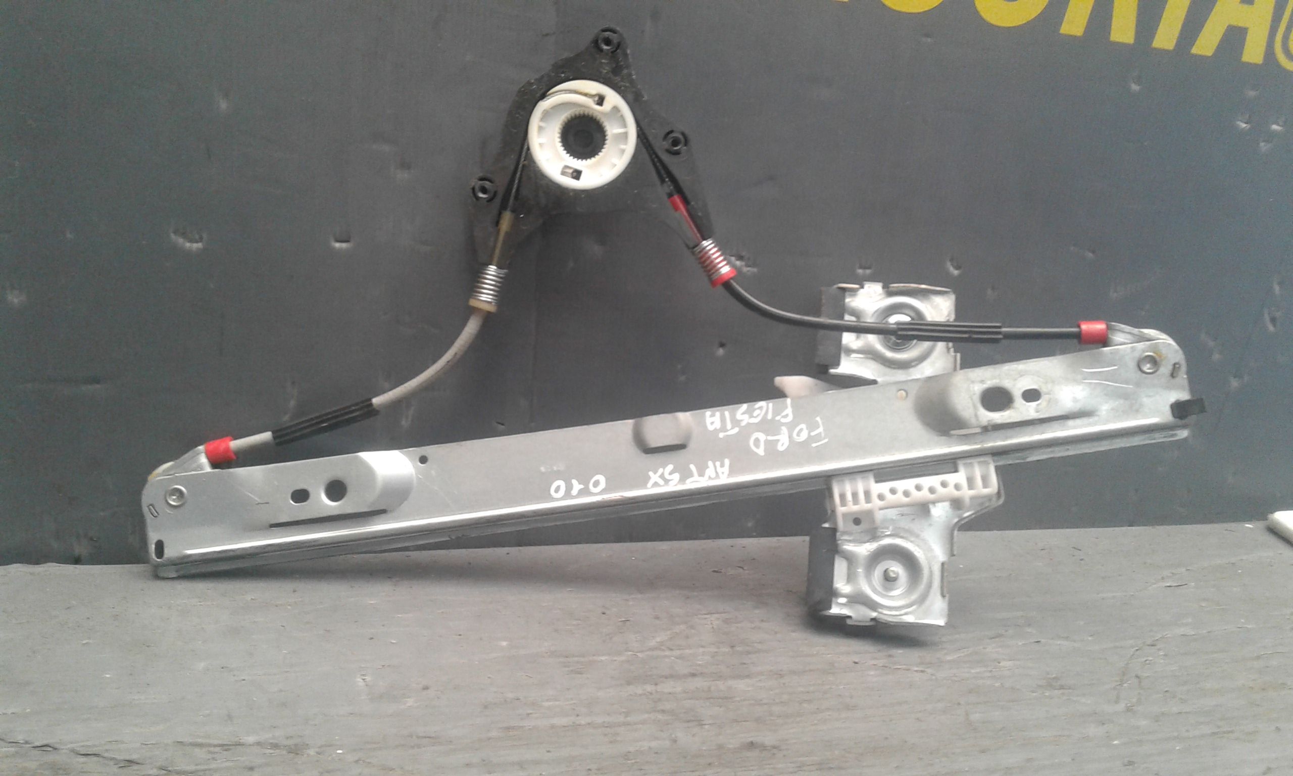 Alzacristallo Porta Ant. Sinistro 1705379 Usato