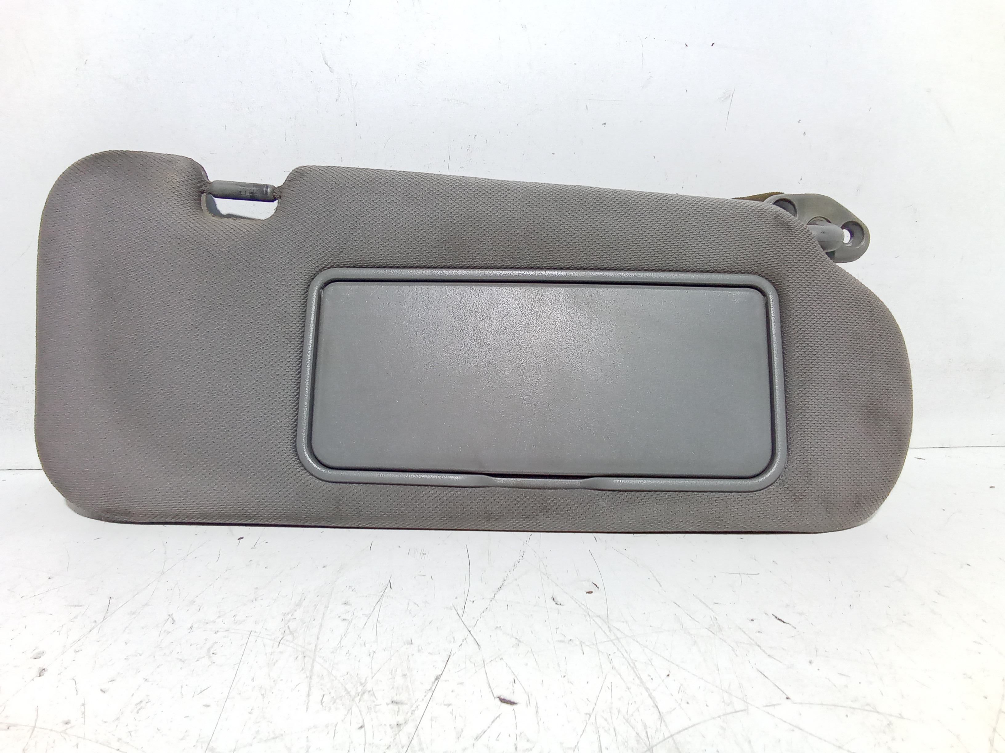 Aletta Parasole Parabrezza Destro 852043E01044 Usato