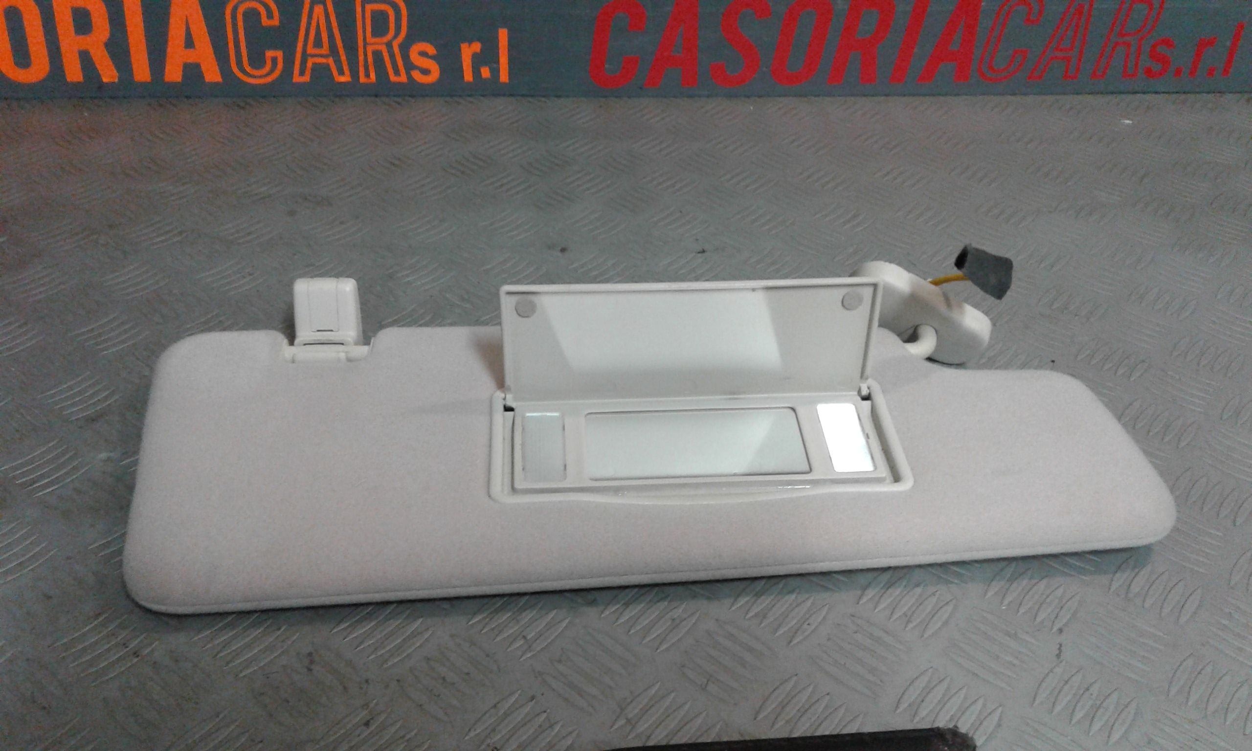 Aletta Parasole Parabrezza Destro EDQ500742NUG Usato