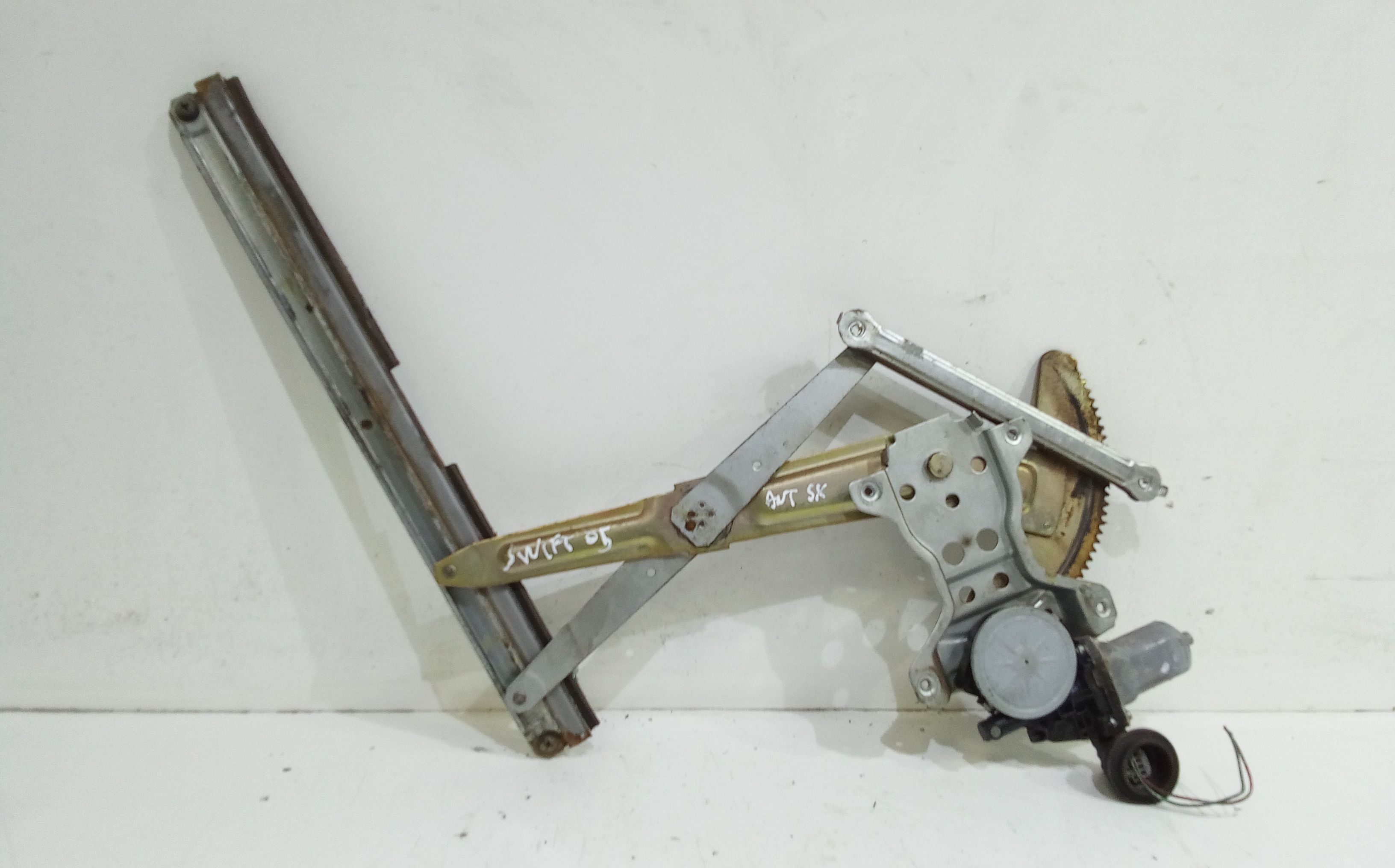 Alzacristallo Porta Ant. Sinistro 8344062J00000 Usato