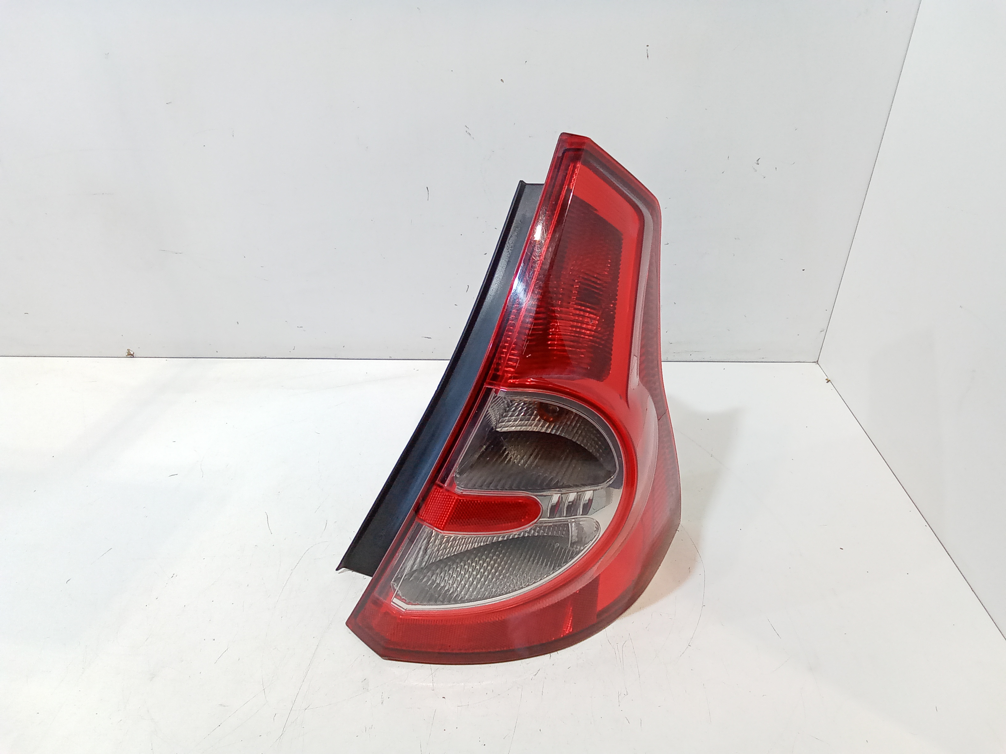 Fanale Post. Destro 8200734824 Usato