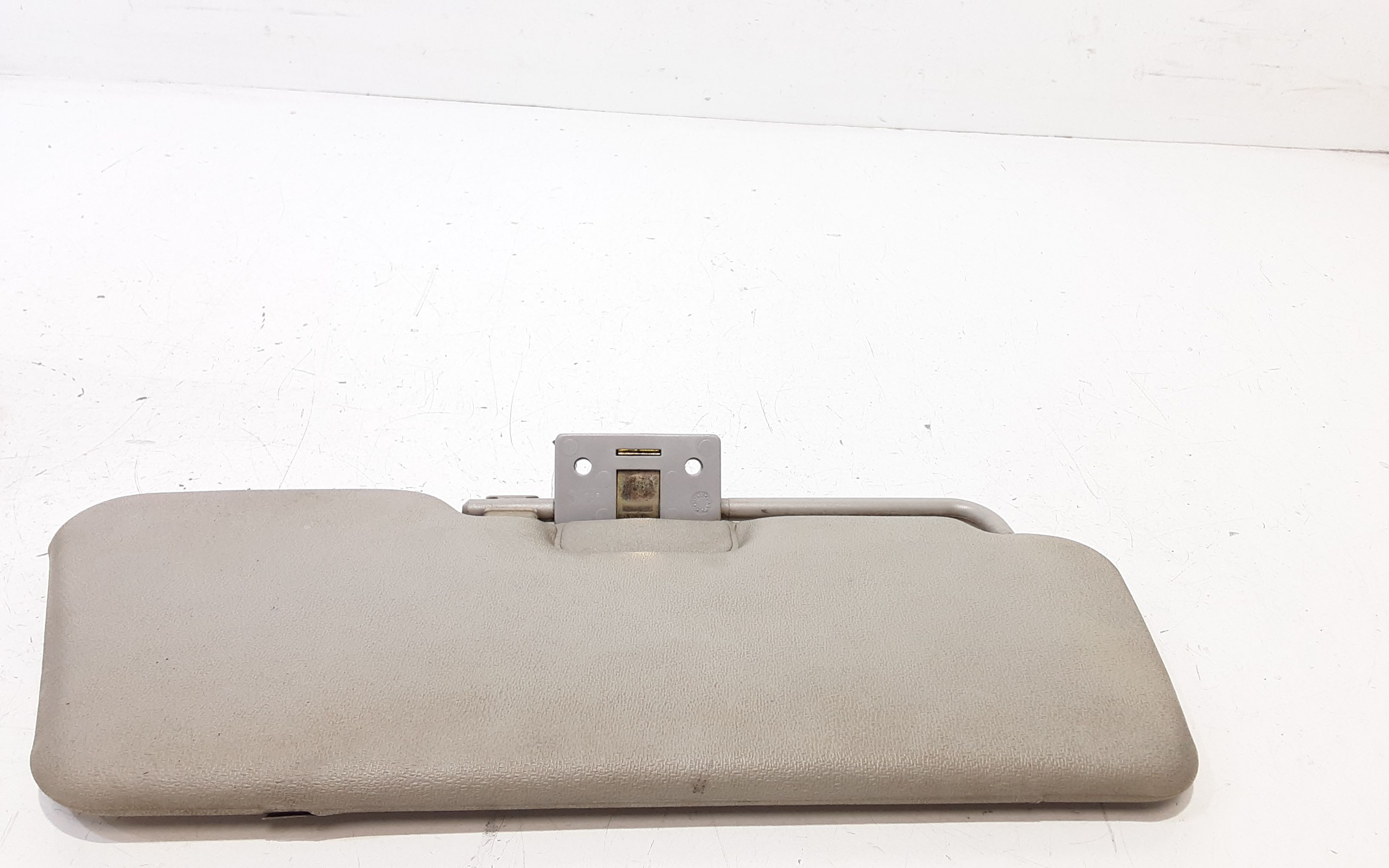 Aletta Parasole Parabrezza Sinistro 735244330 Usato