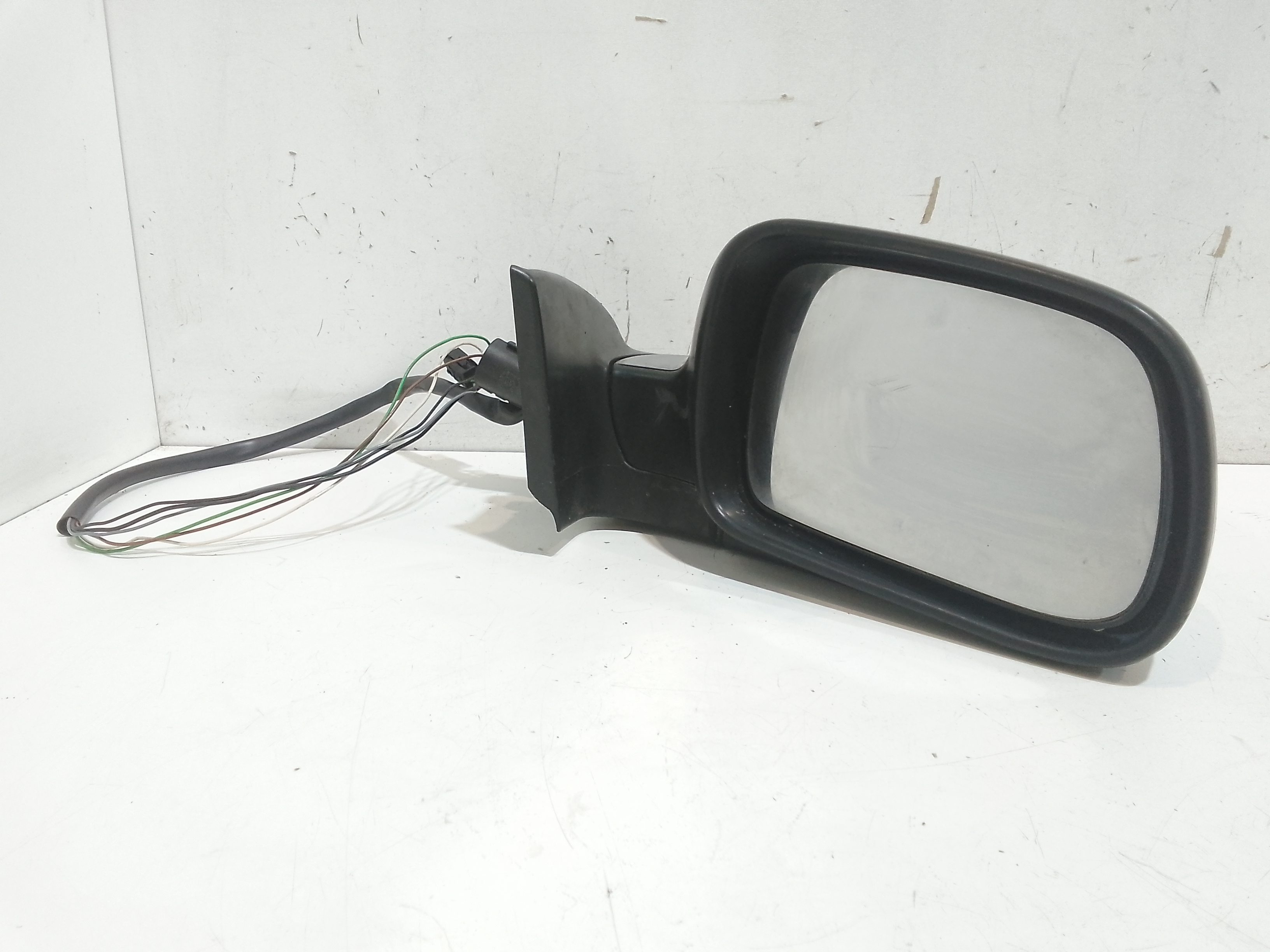 Retrovisore Est. Destro 8149CA Usato