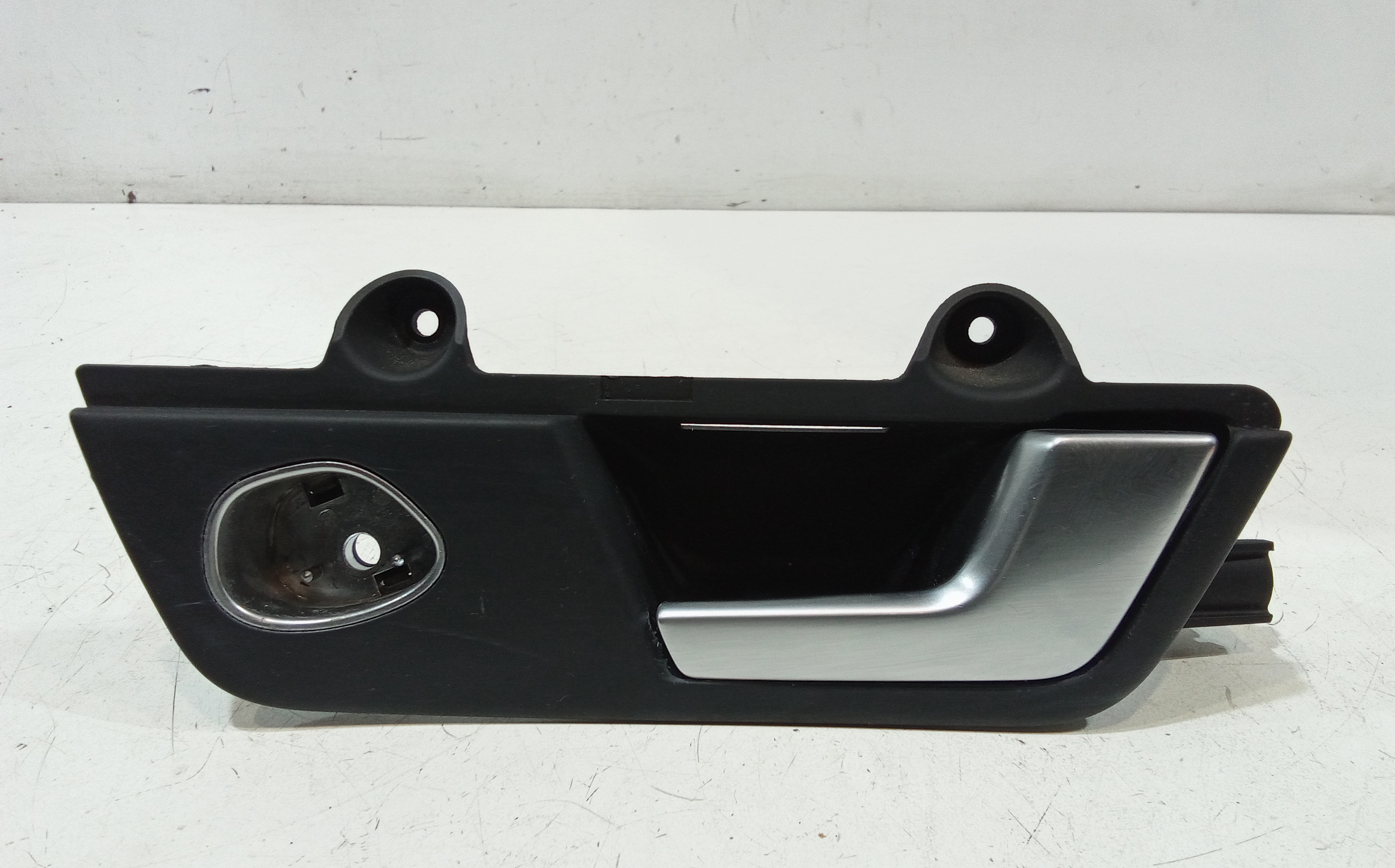 Maniglia Int. Apertura Porta Ant. Destro Usato