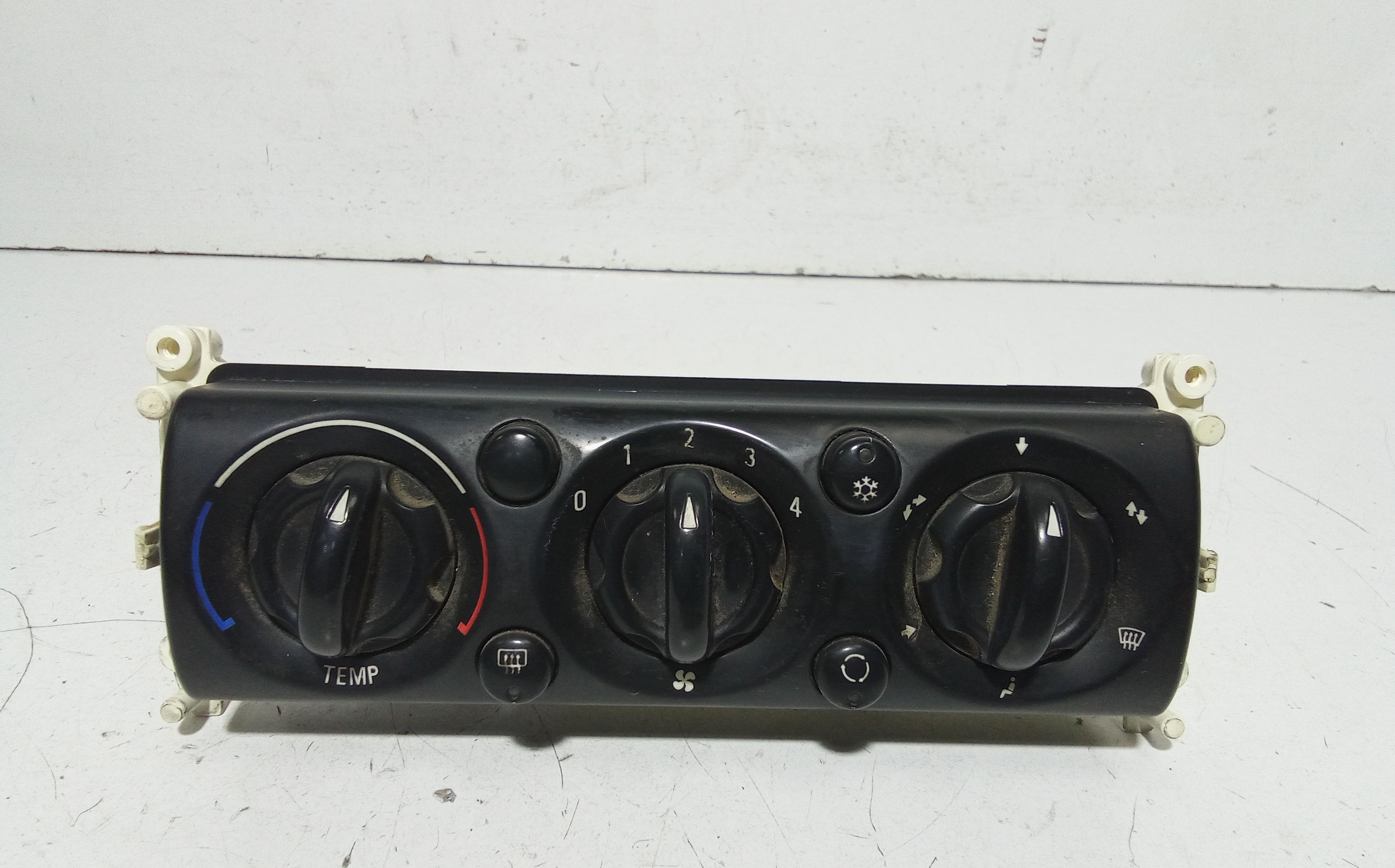 Blocco Comando Climatizzazione 64111502212 Usato
